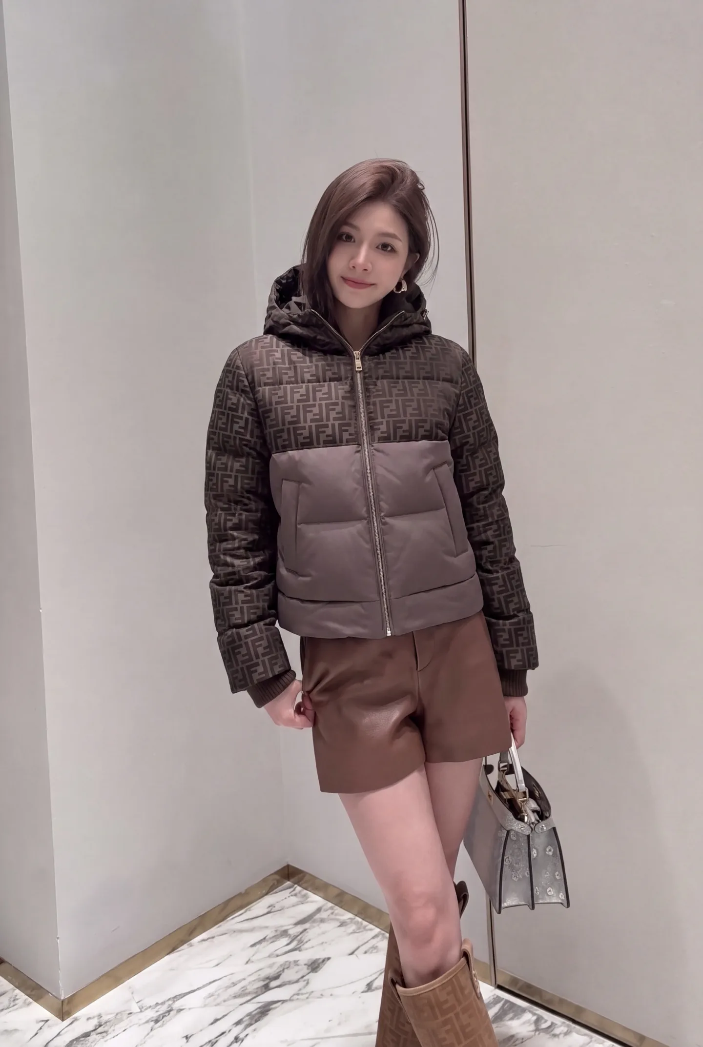 Куртки И Пуховики Женские Fendi 18298469
