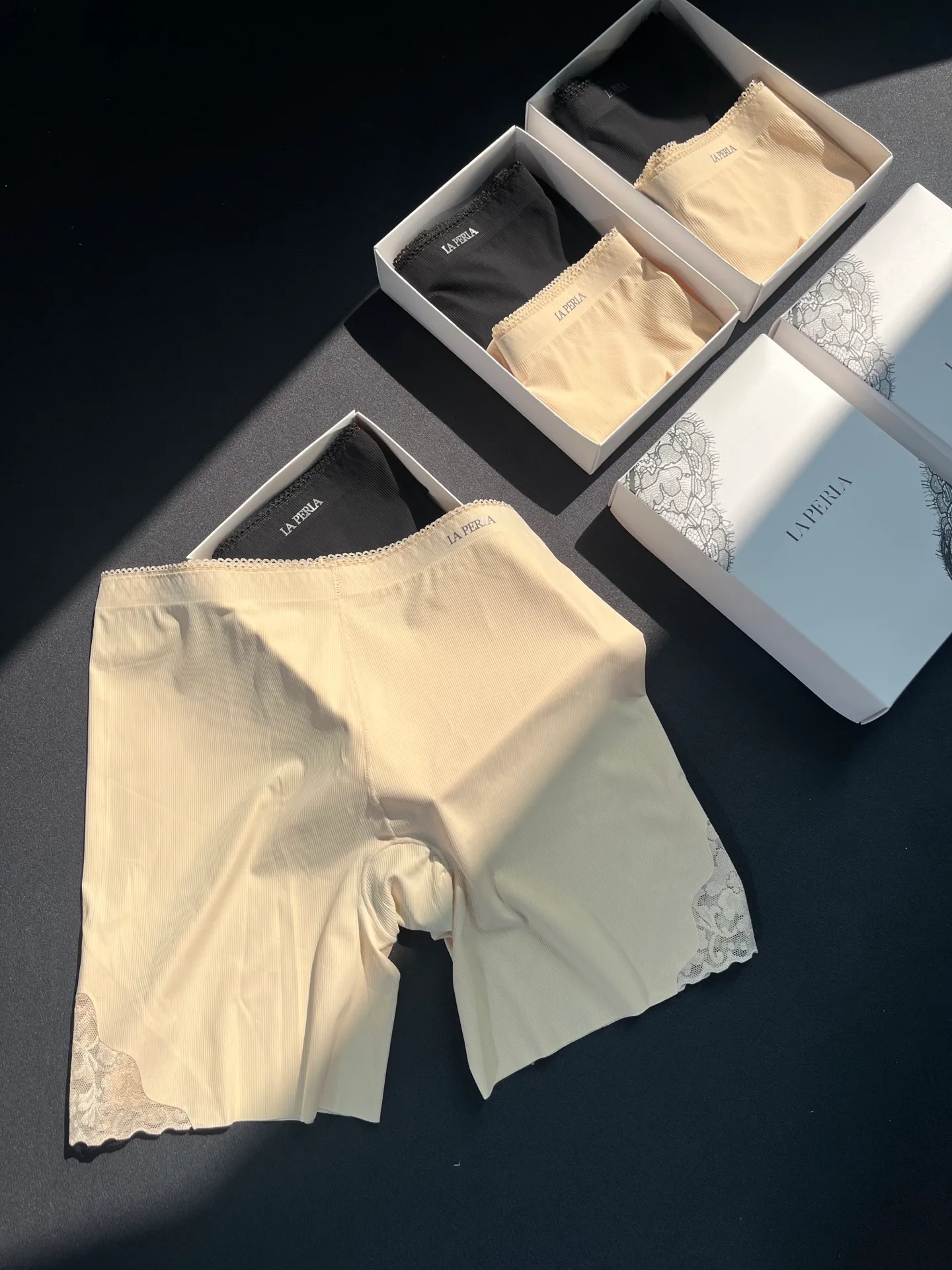 Шорты Женские Loro Piana 33821