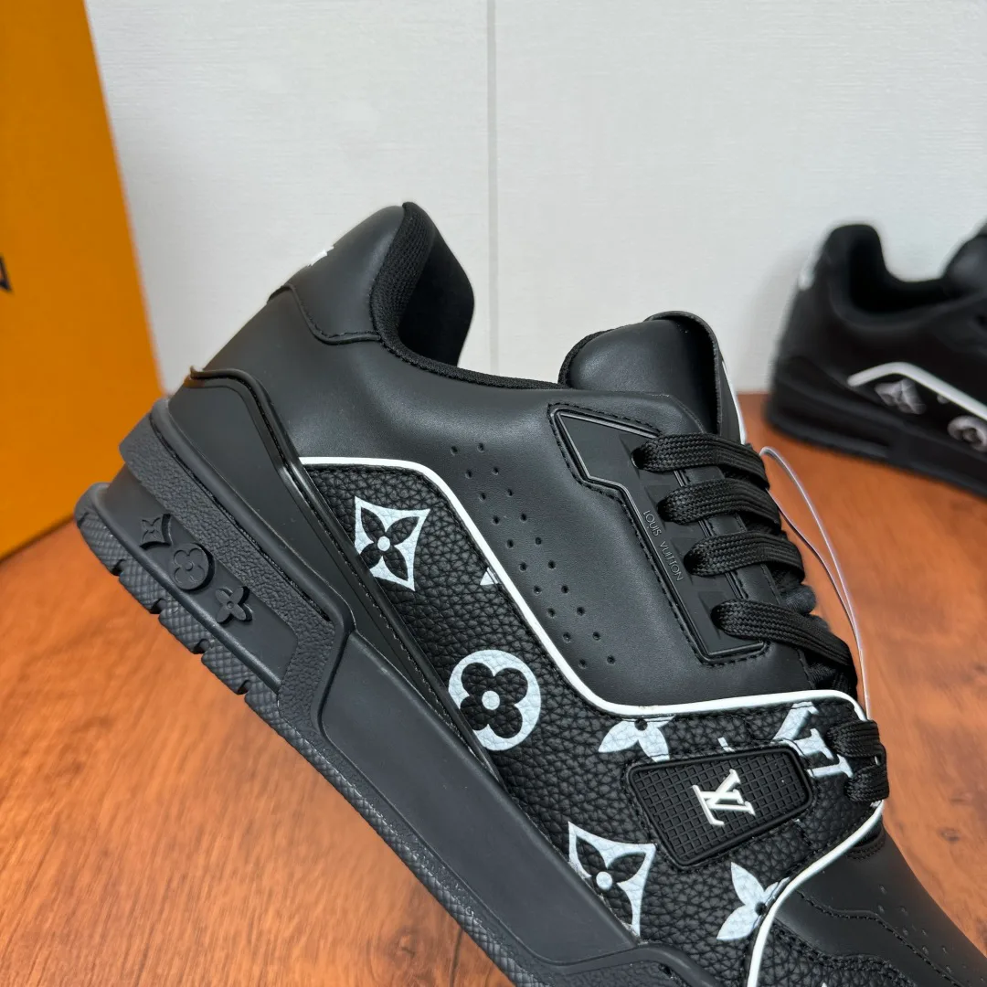 Кроссовки Мужские Louis Vuitton 5892090