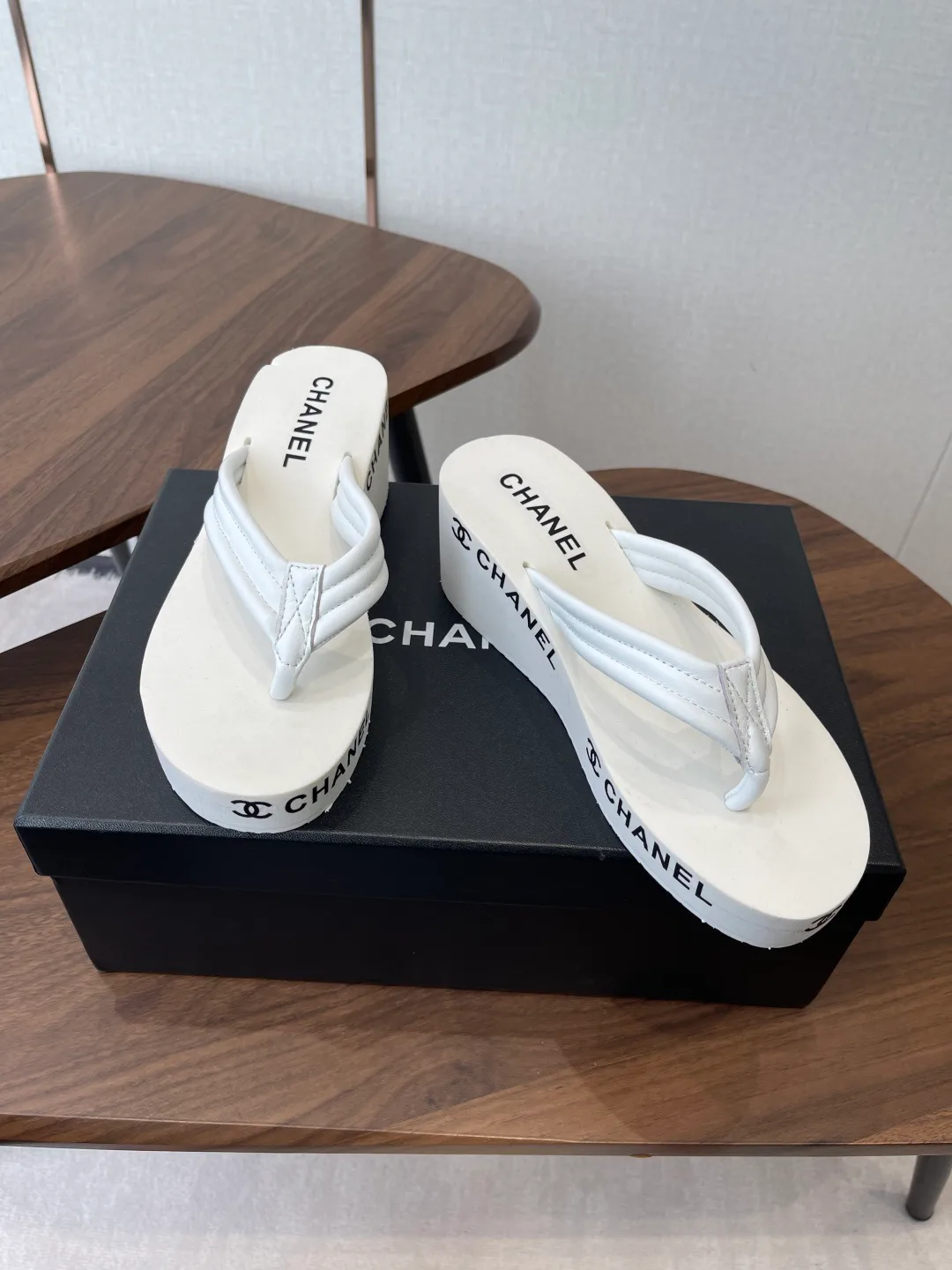 Шлепанцы Женские Chanel 11498255