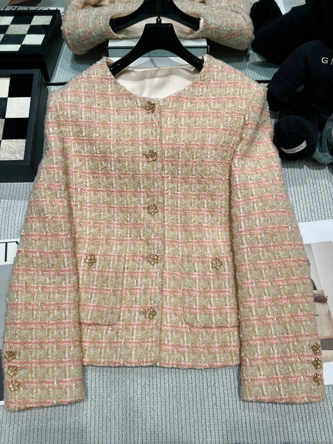 Жакеты Женские Chanel 17942706