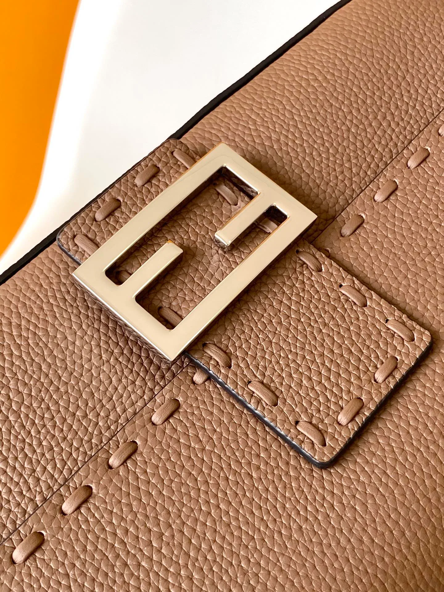 Классические Сумки Женские Fendi 12718236