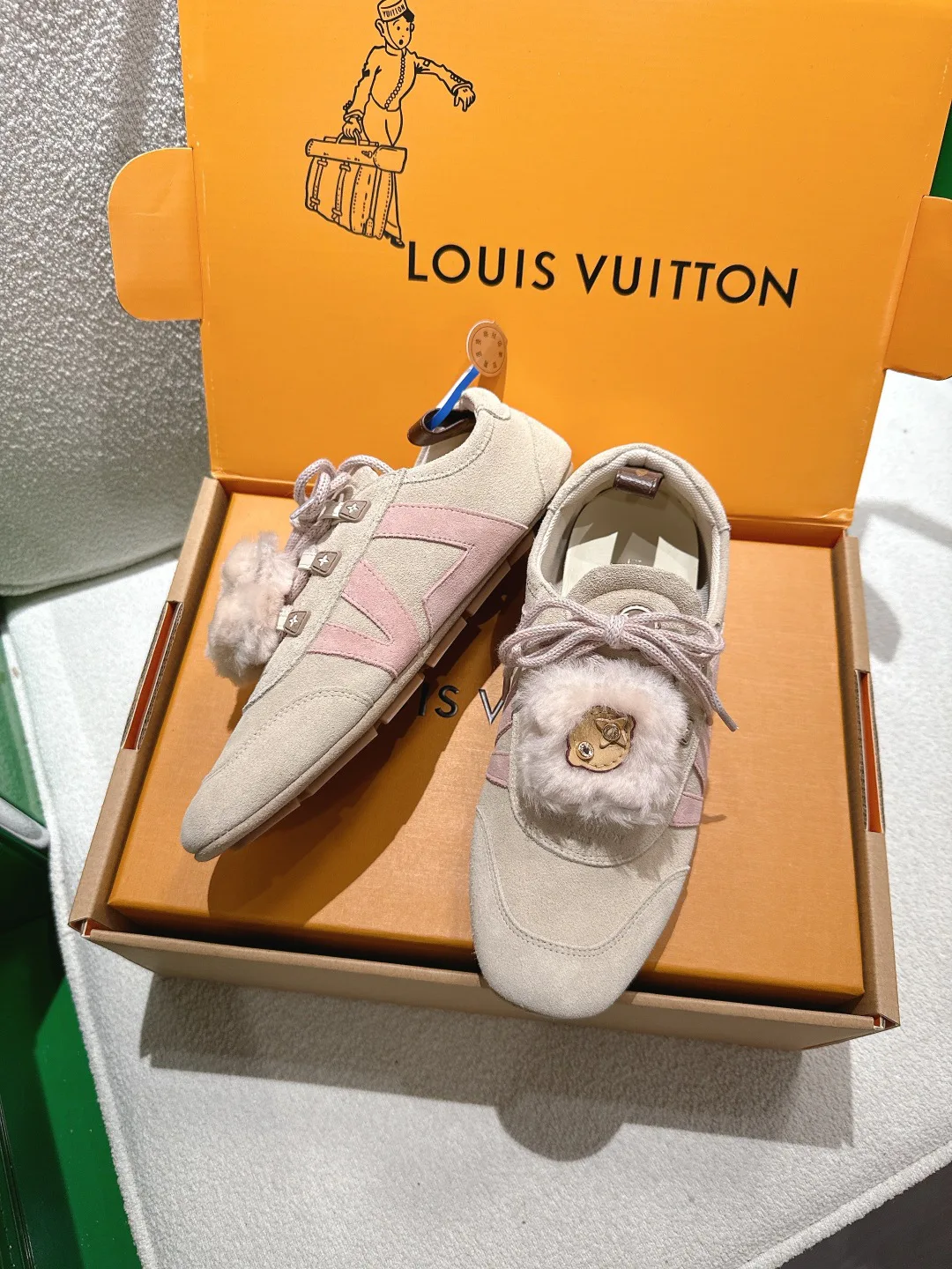 Кроссовки Женские Louis Vuitton 1452081