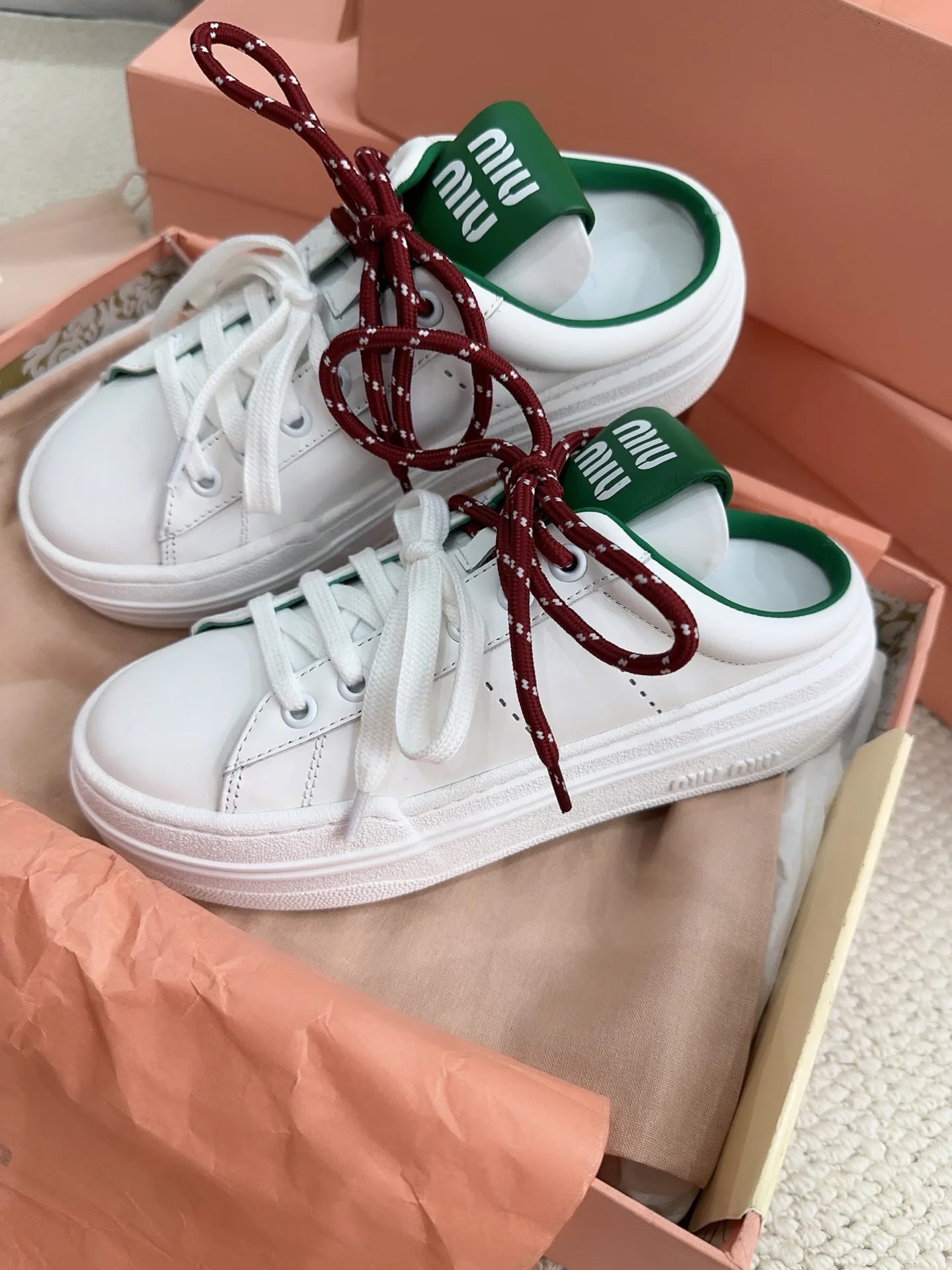 Кроссовки Женские Miu Miu 18041152