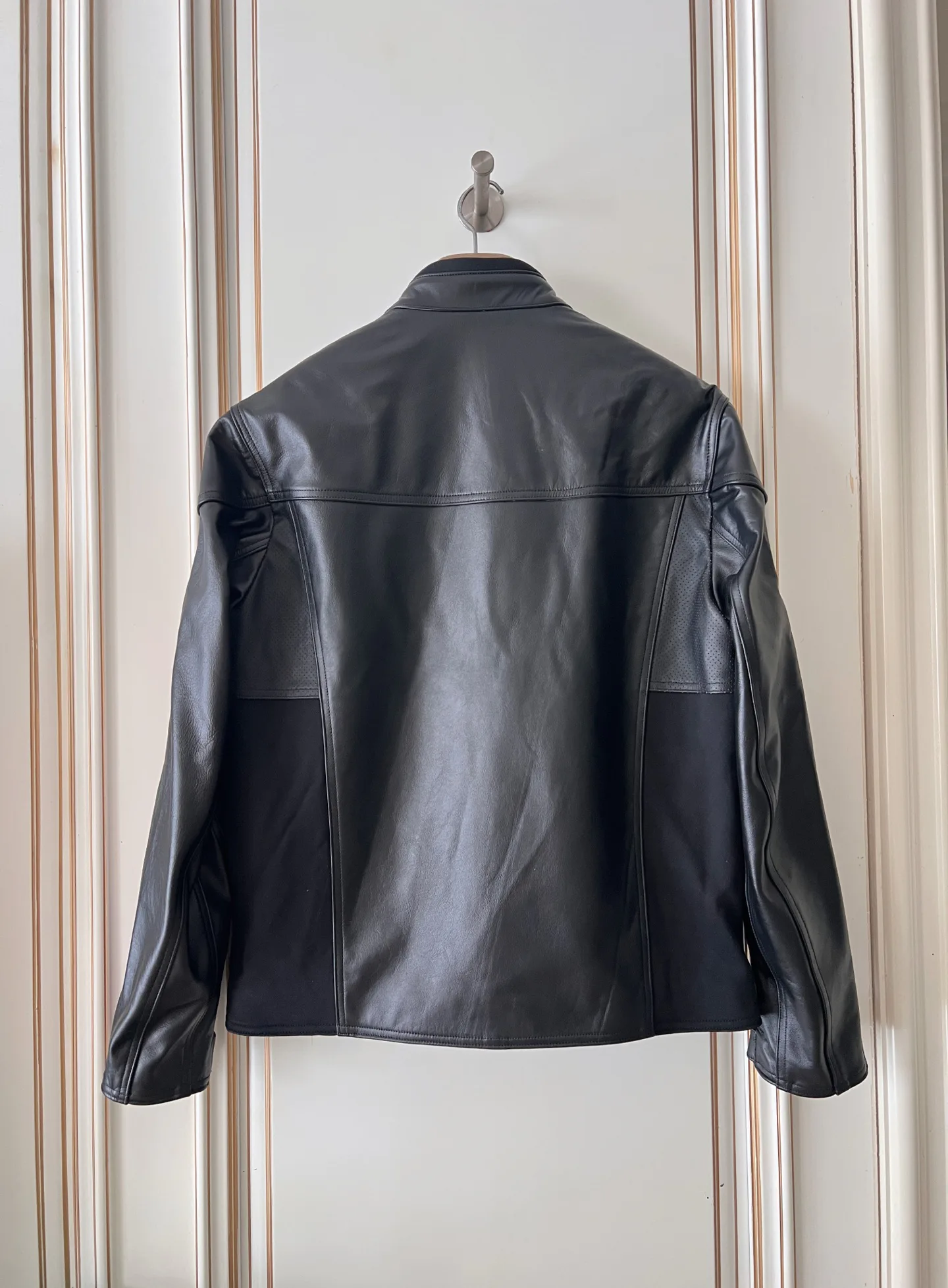 Кожаные Куртки И Дублёнки Женские Gucci 18408974