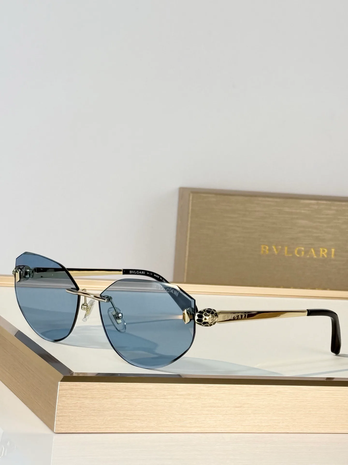 Очки Bvlgari 18117915