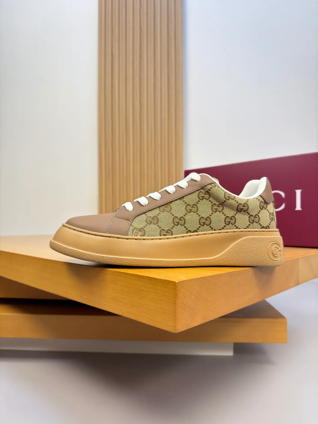 Кроссовки Женские Gucci 18781754