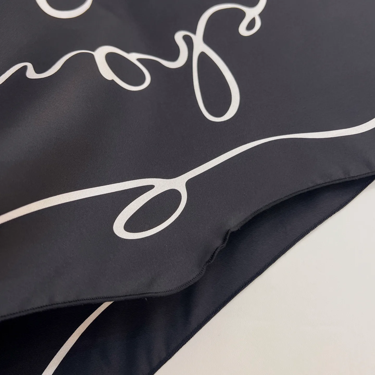 Платки Chanel 13575358