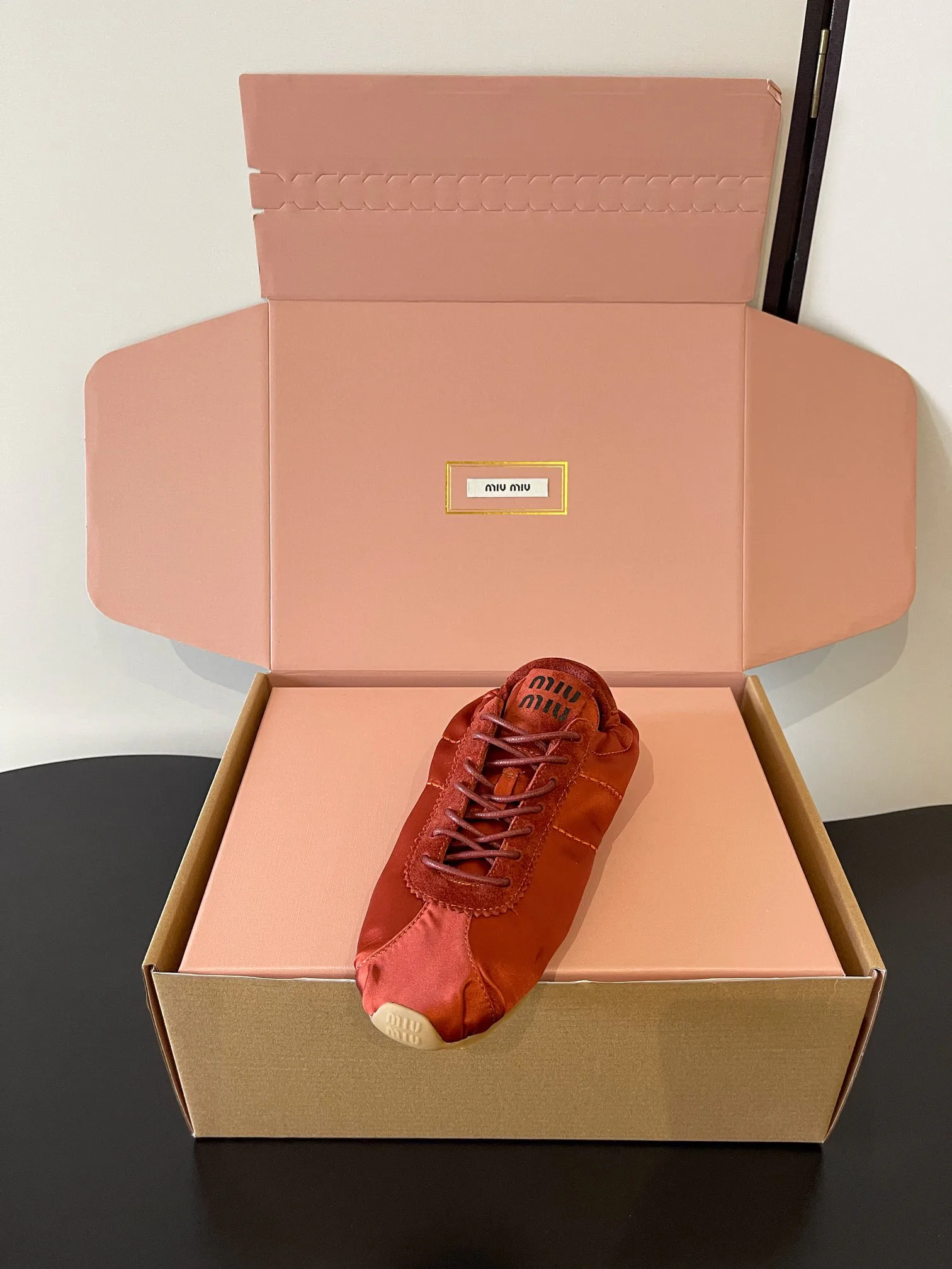 Кроссовки Женские Miu Miu 10655000