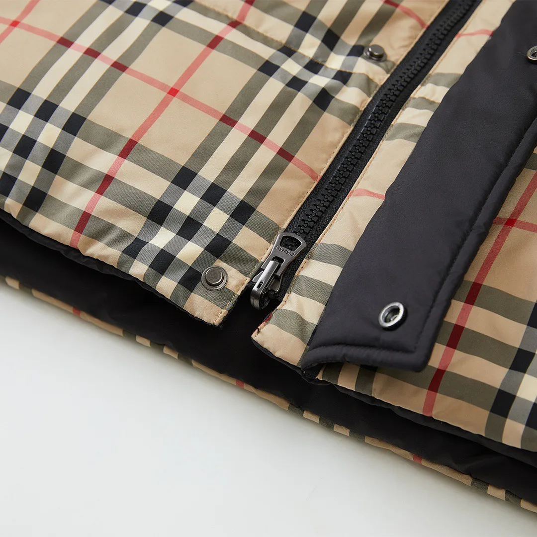 Жилеты Женские Burberry 18990854
