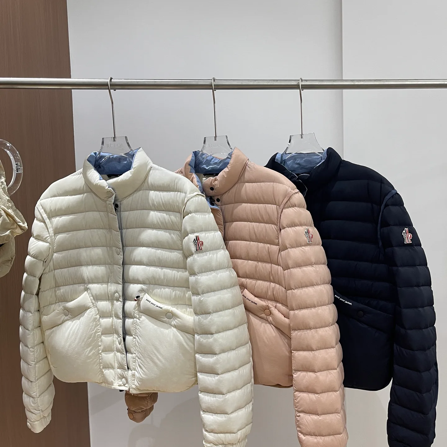 Куртки И Пуховики Женские Moncler 18710190