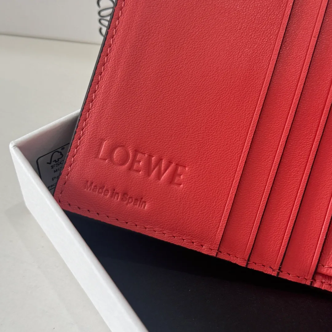 Клатчи Женские Loewe 17502812