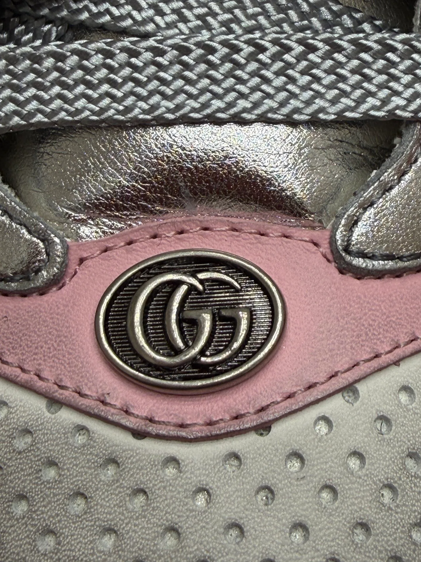 Кроссовки Женские Gucci 18995217