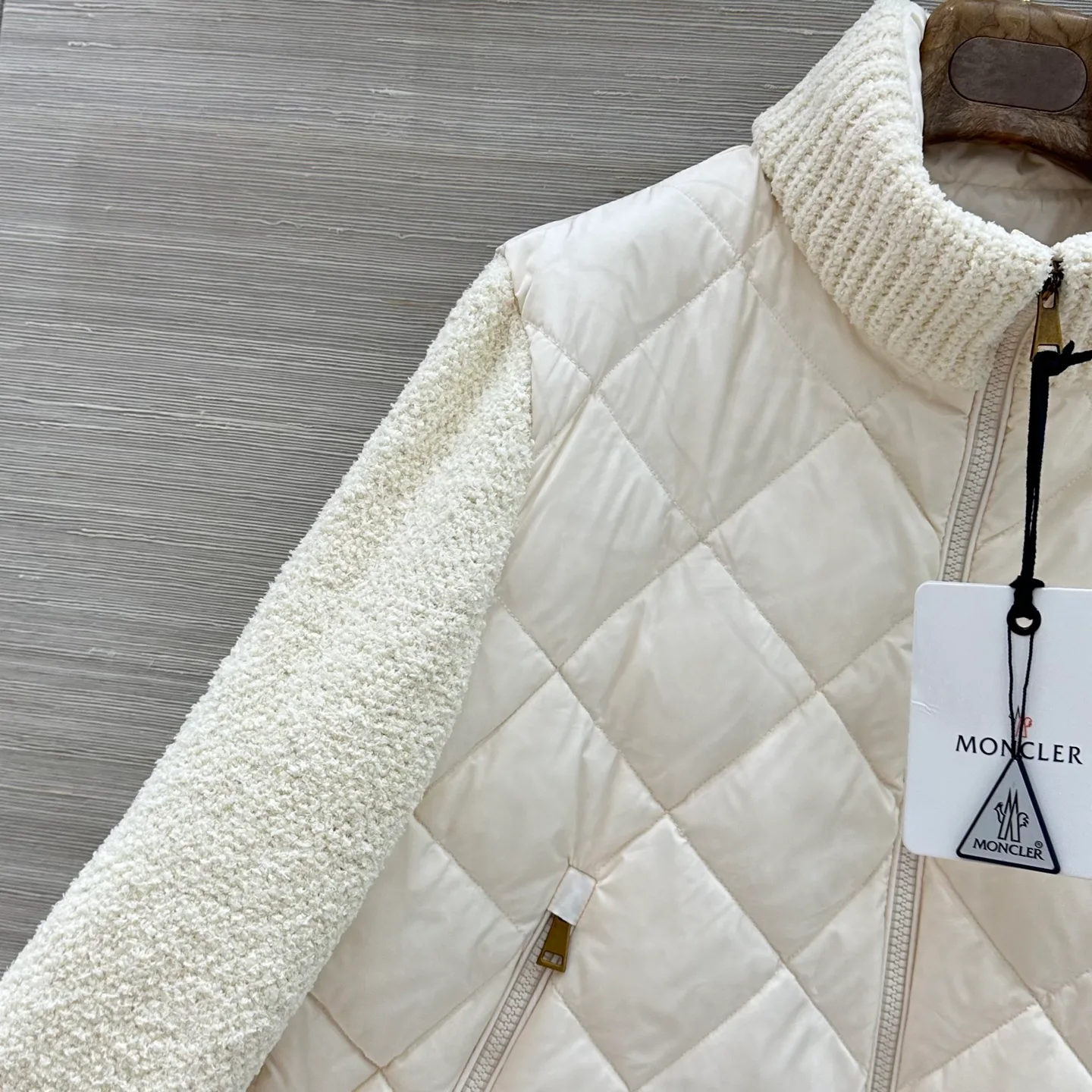 Куртки И Пуховики Женские Moncler 18175835