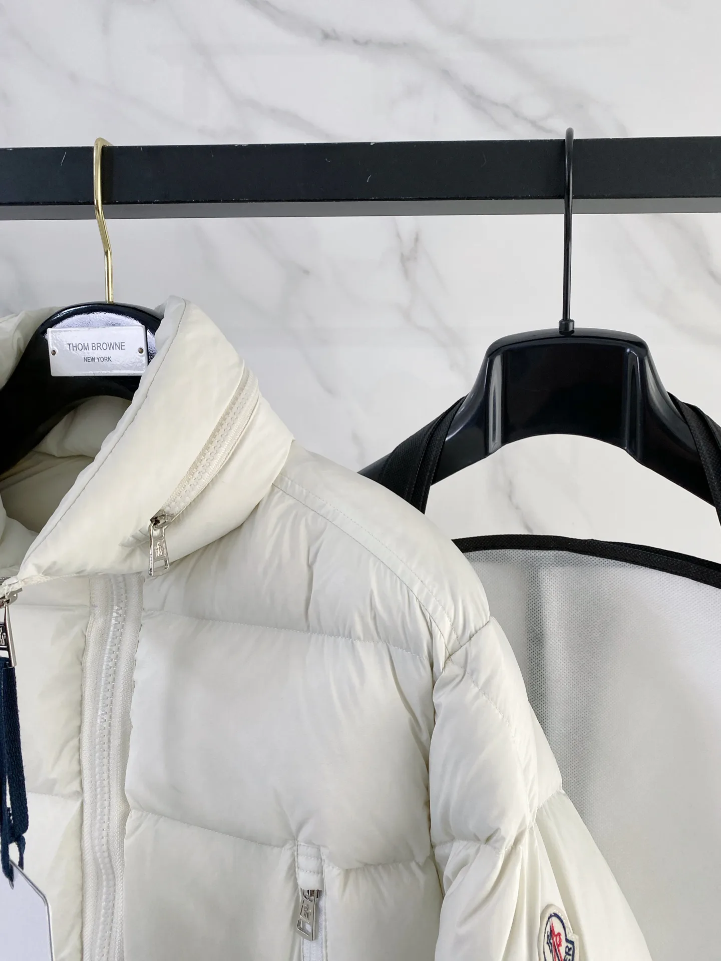 Куртки И Пуховики Мужские Moncler 382020