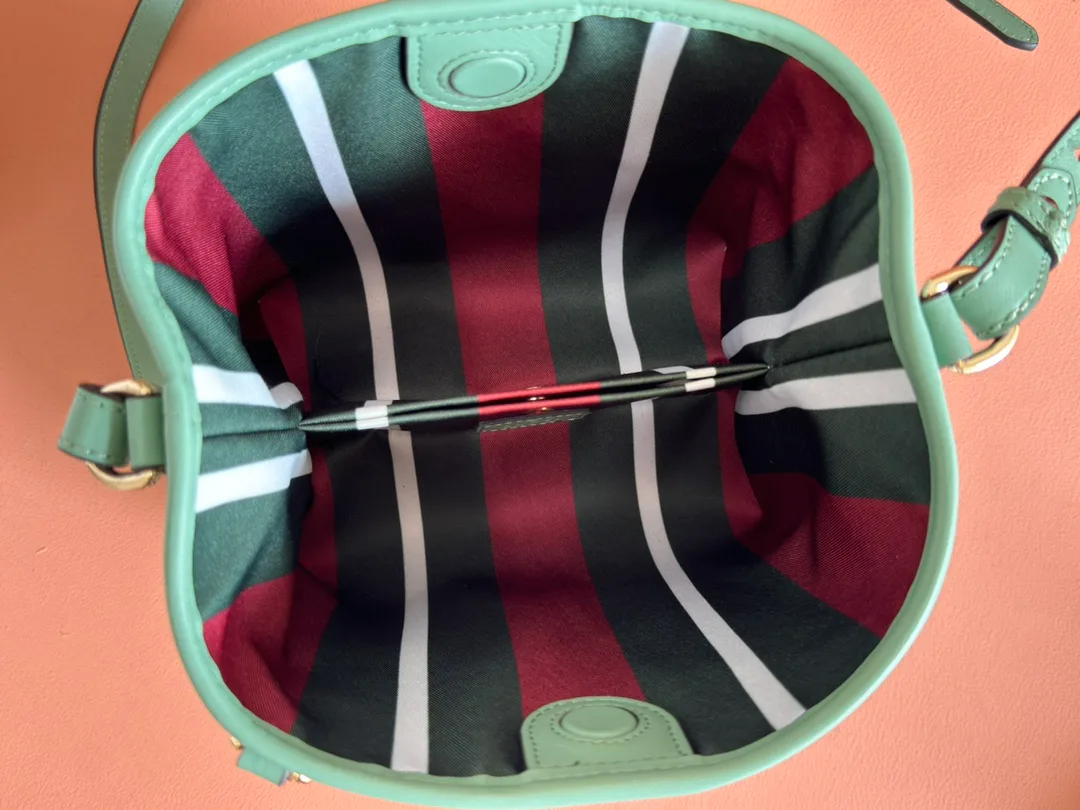 Классические Сумки Женские Gucci 11565796