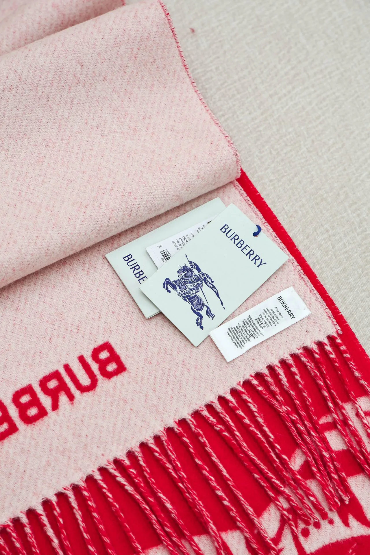 Шарфы Burberry 185601