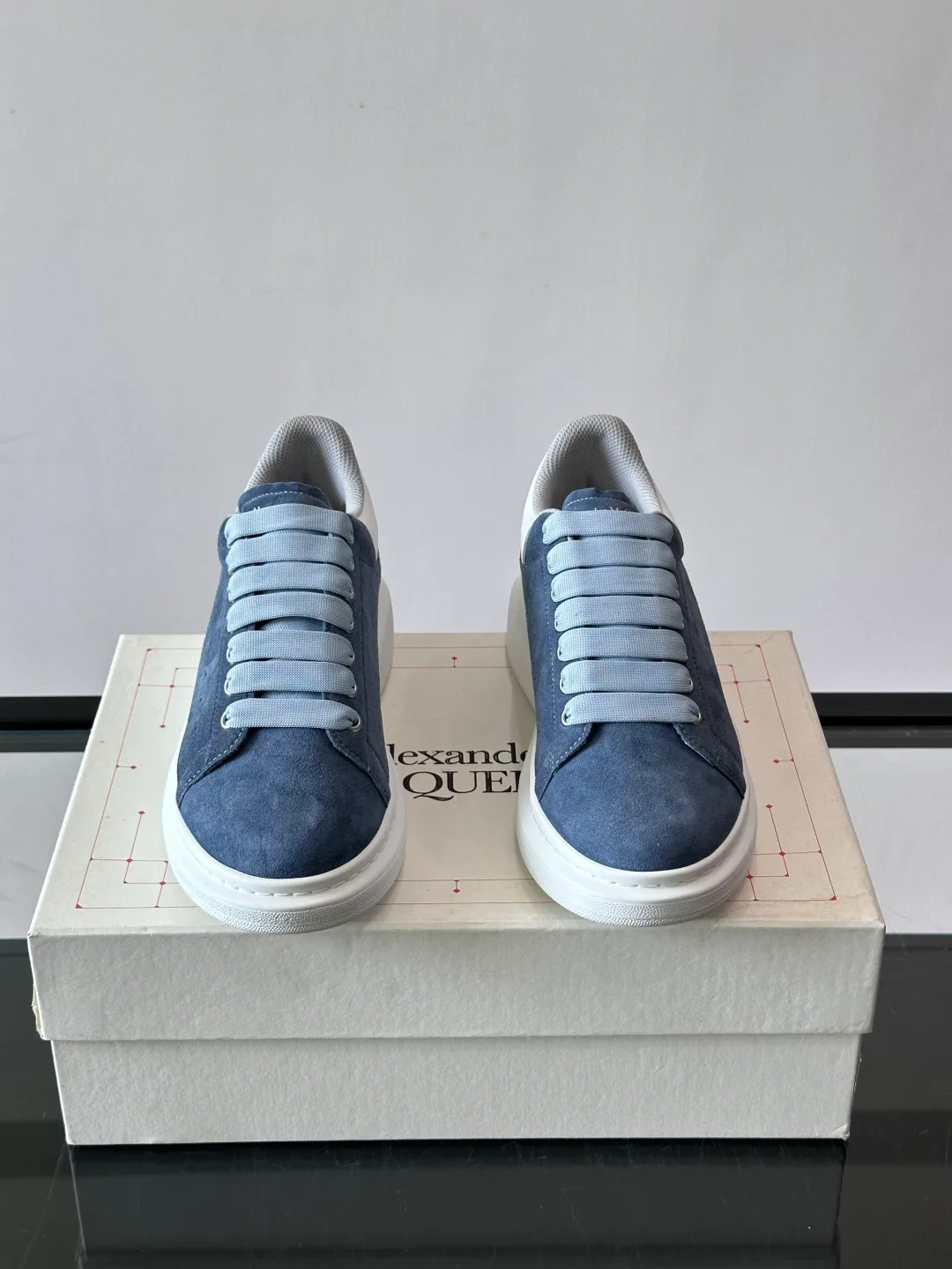 Кроссовки Женские Alexander Mcqueen 17447548
