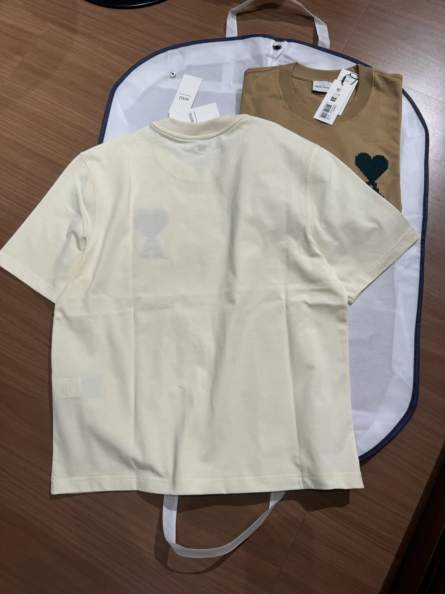 Футболки Женские Ami Paris 11882403