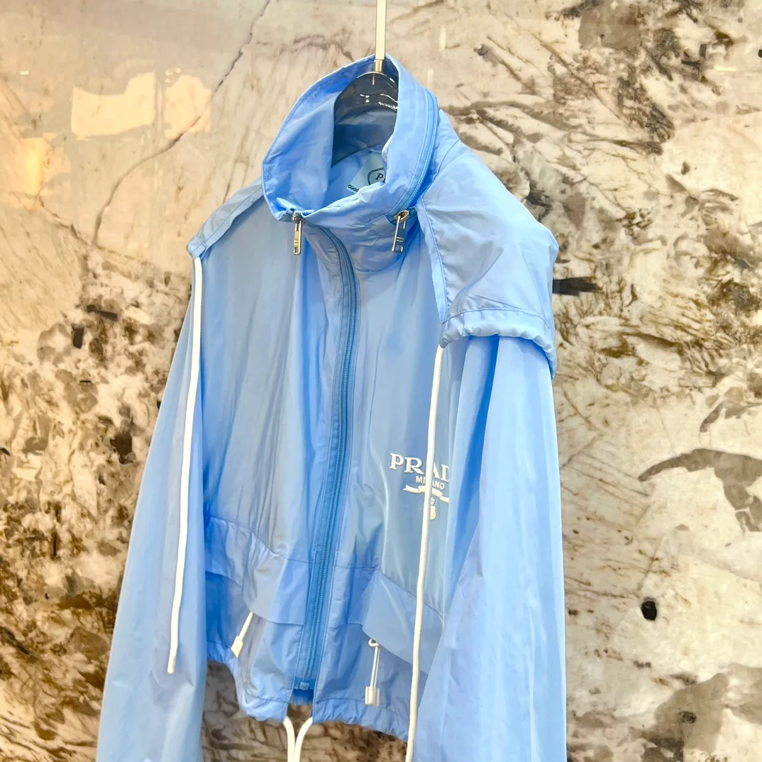 Куртки И Пуховики Женские Prada 13272375