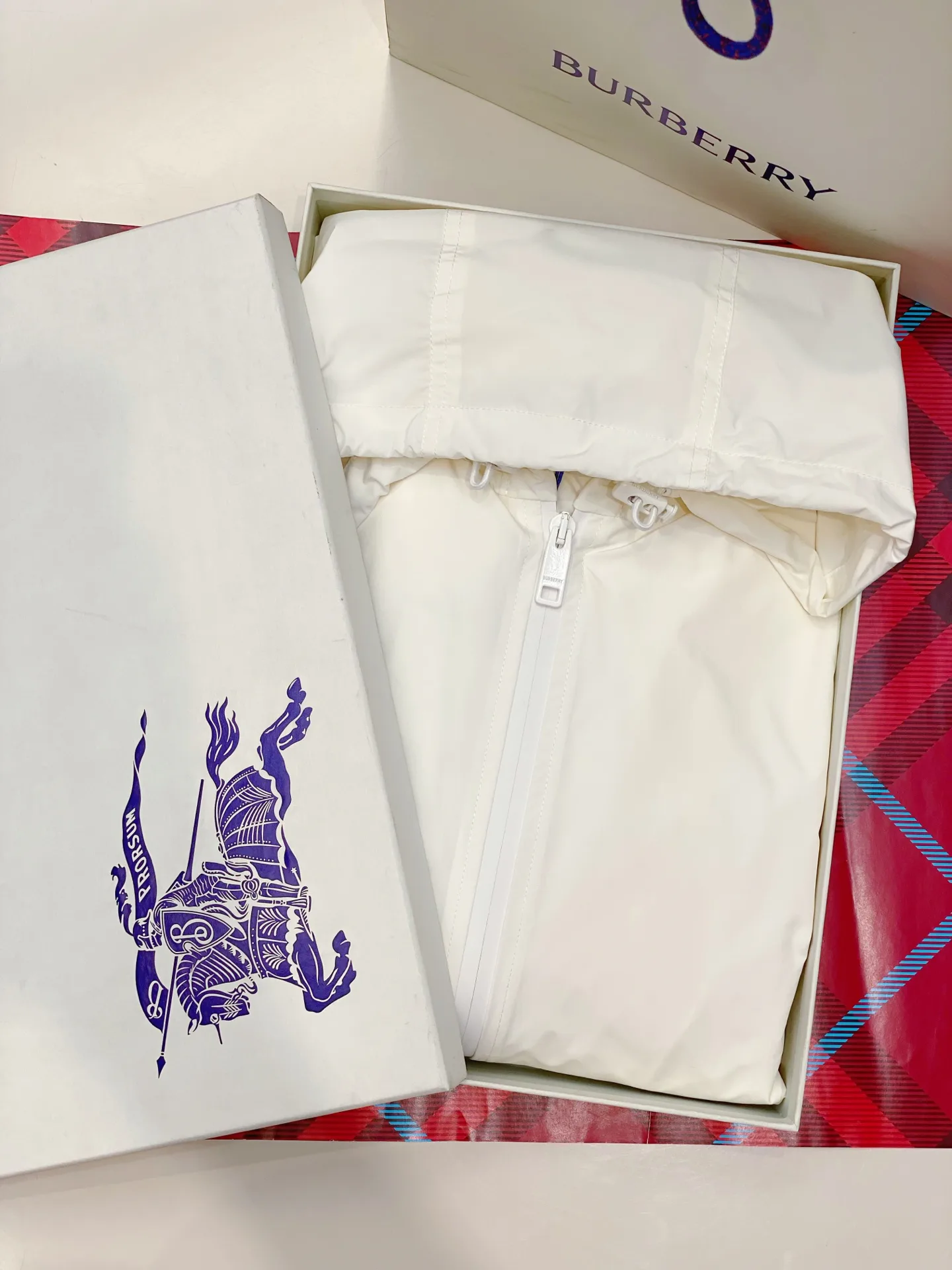 Куртки И Пуховики Женские Burberry 18206396