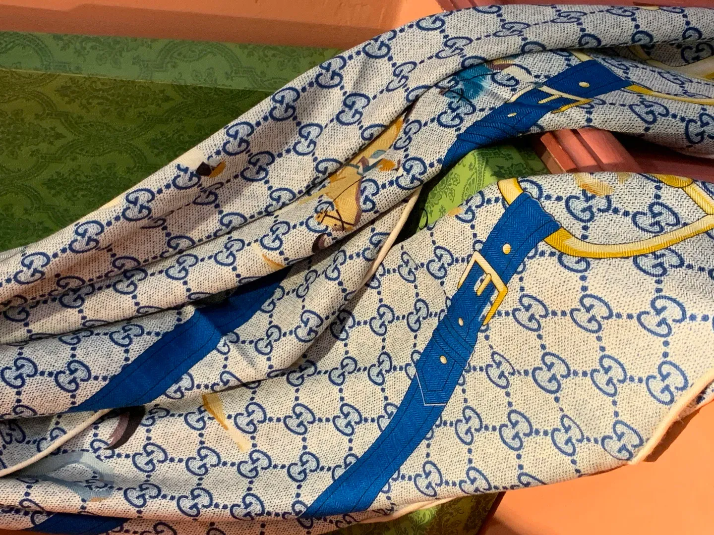 Шарфы Gucci 420539