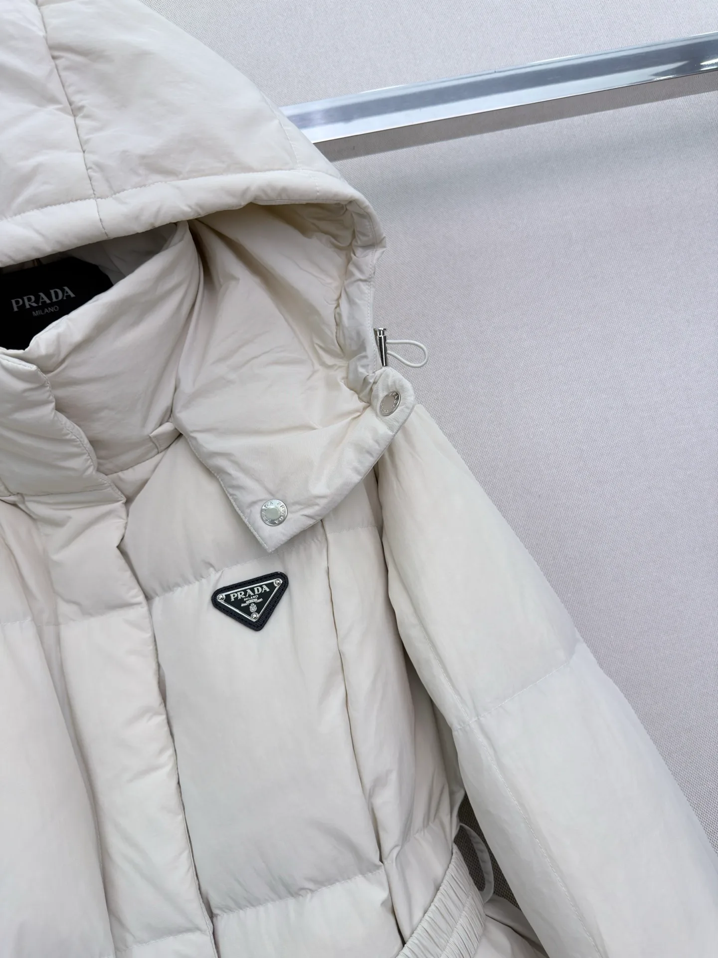 Куртки И Пуховики Женские Prada 18056368
