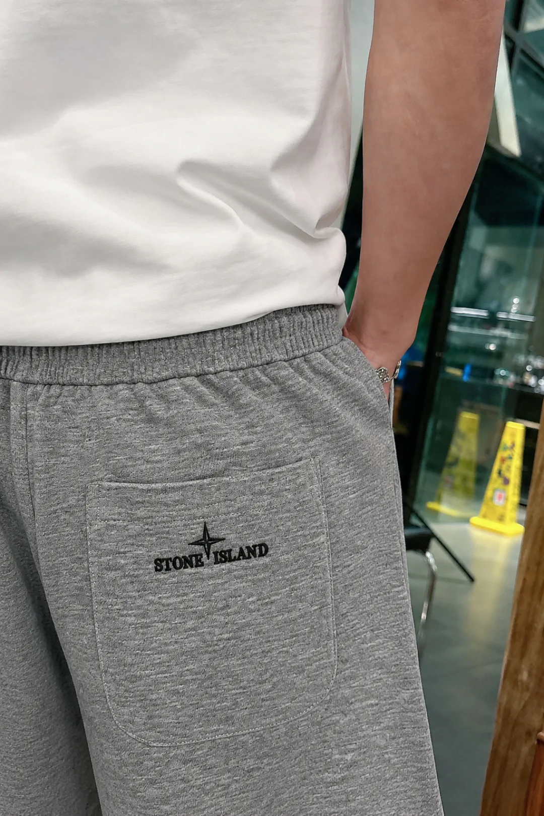 Шорты Мужские Stone Island 18246596