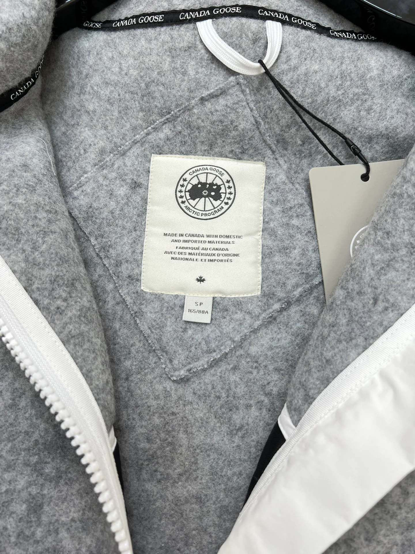 Куртки И Пуховики Женские Canada Goose 17923101
