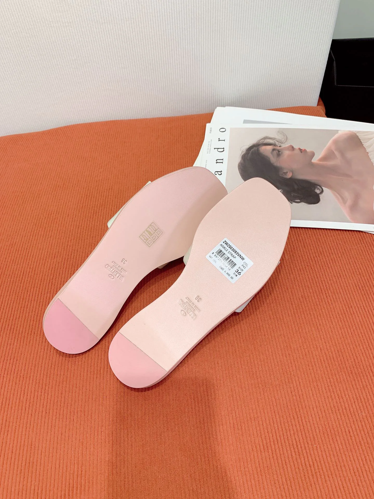 Шлепанцы Женские Valentino 748153