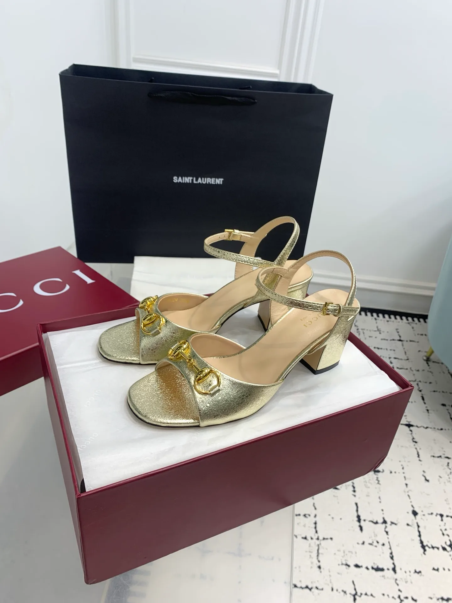 Сандалии Женские Gucci 882875