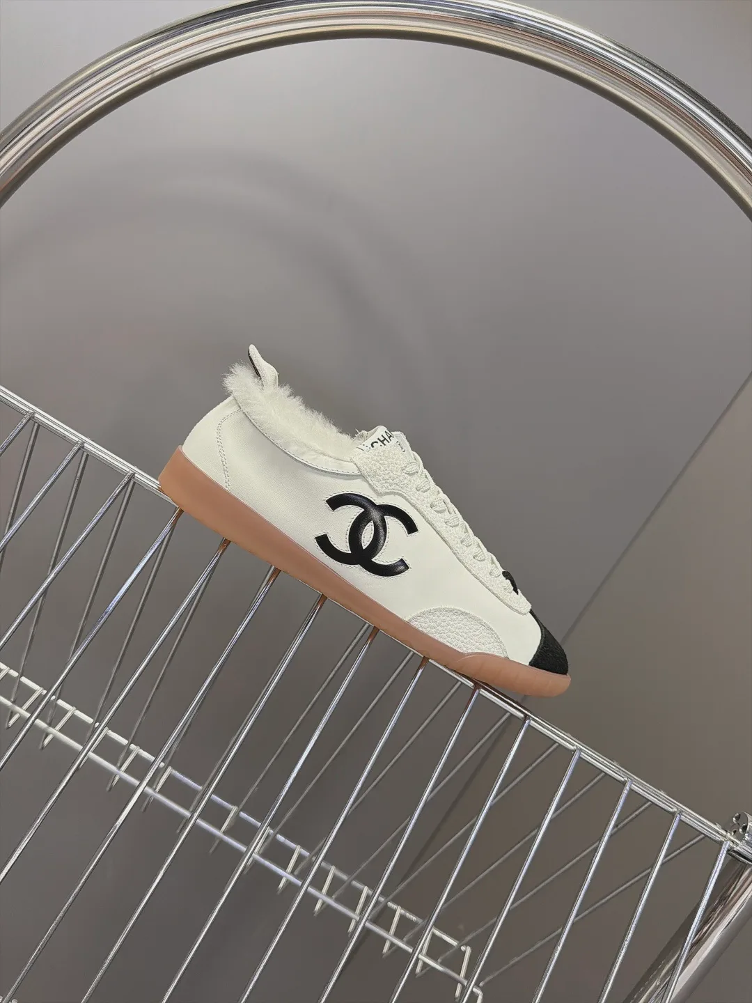 Кроссовки Женские Chanel 19108527