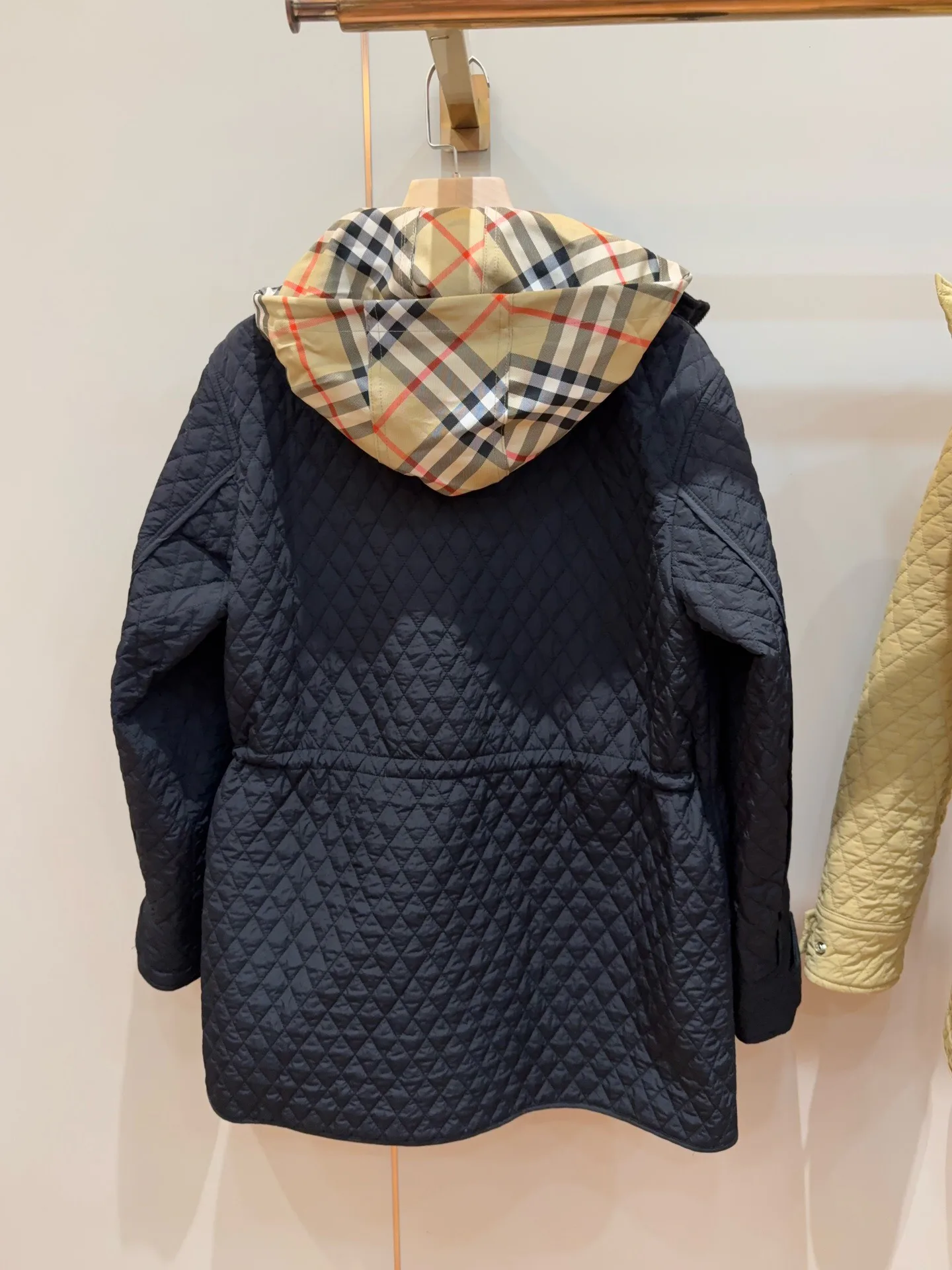 Куртки И Пуховики Женские Burberry 18206344
