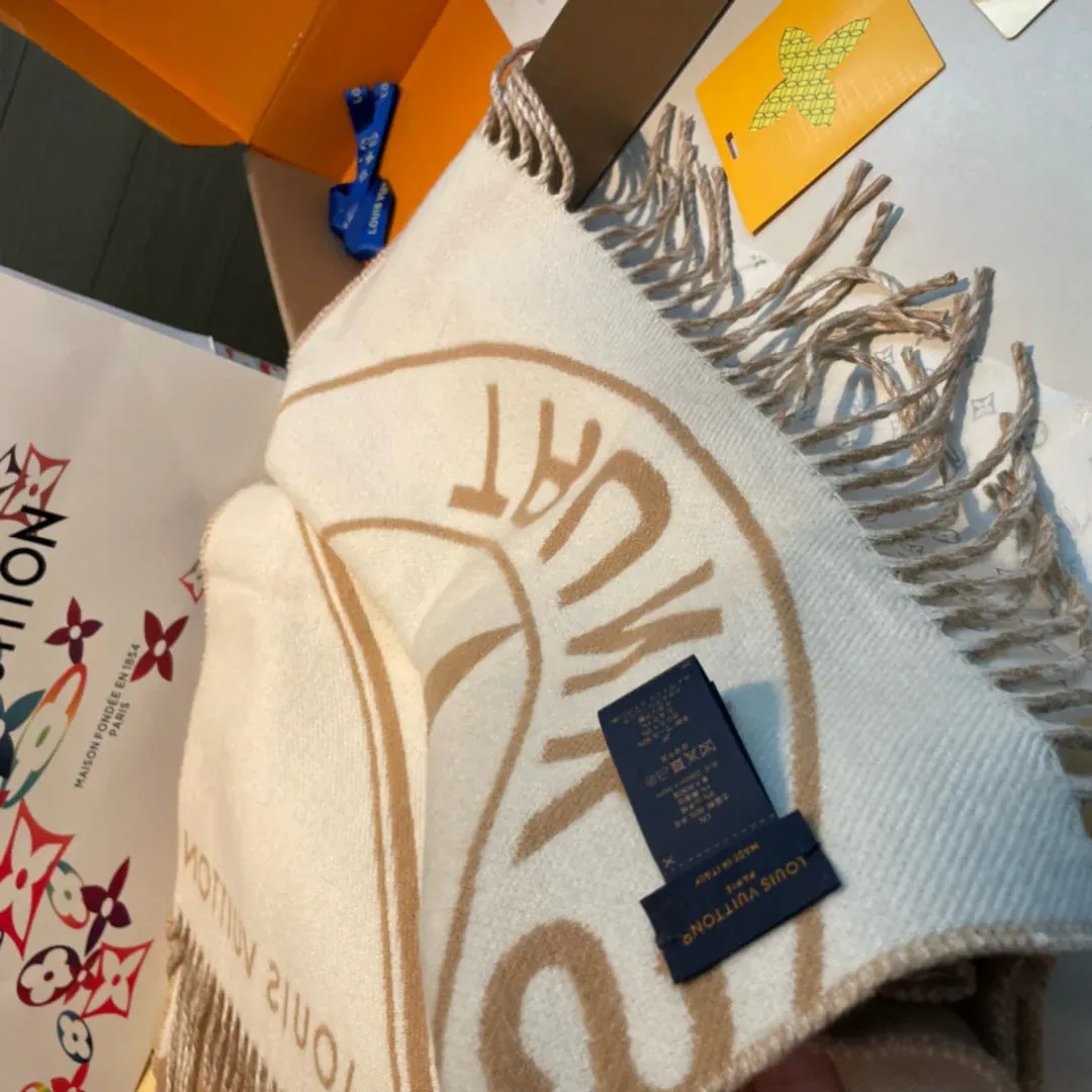 Шарфы Louis Vuitton 124031