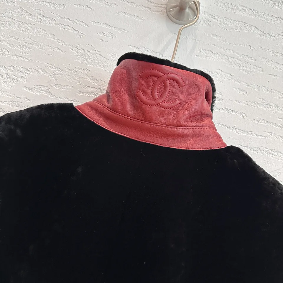 Пальто Женские Chanel 18559504