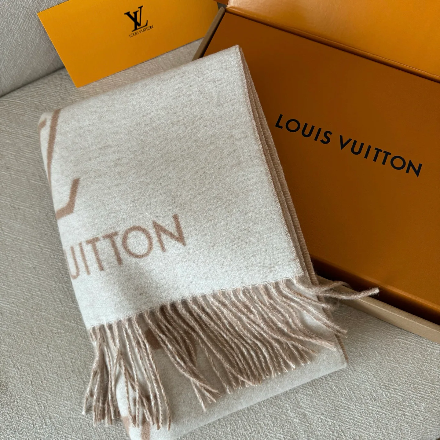 Шарфы Louis Vuitton 6086096