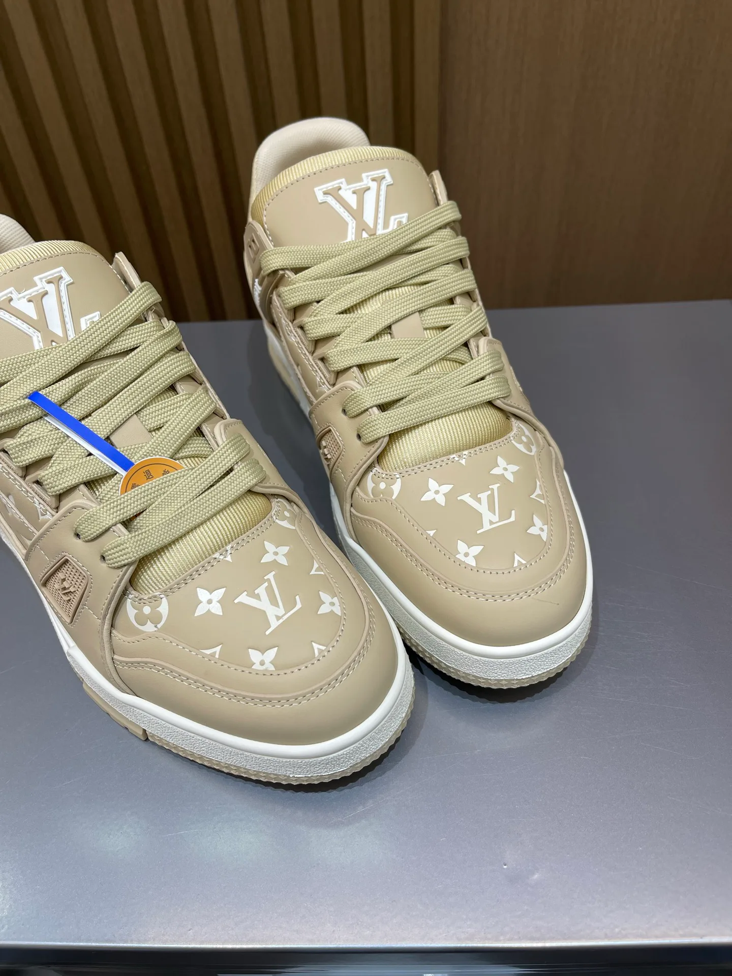 Кроссовки Мужские Louis Vuitton 19466413