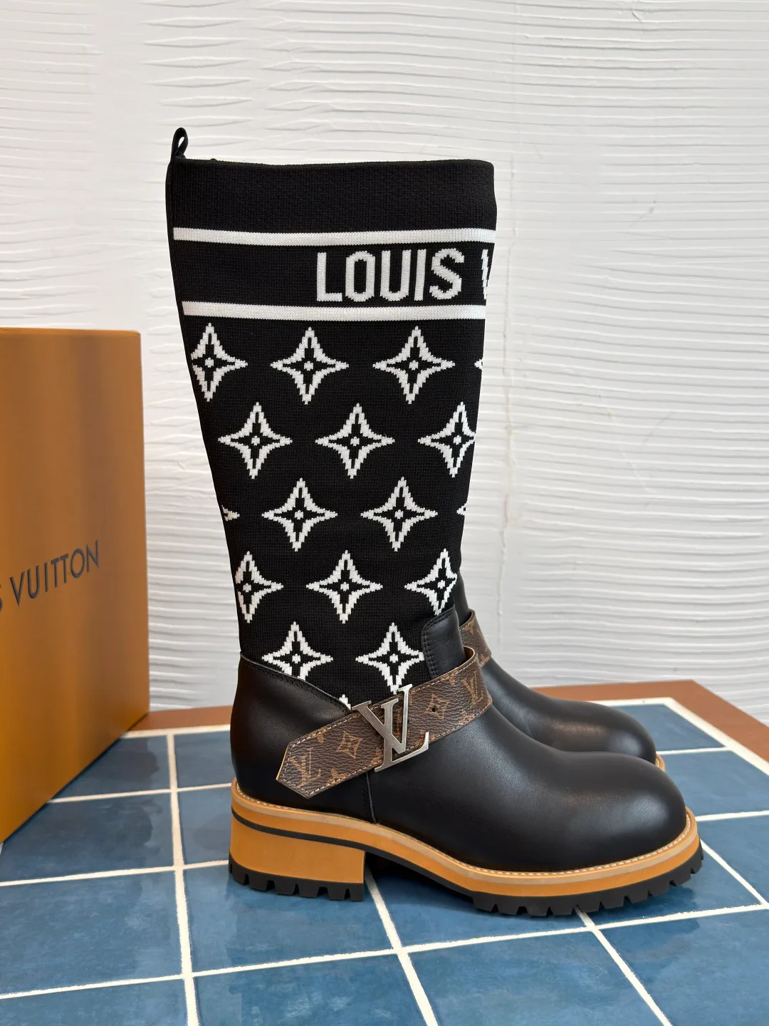 Сапоги Женские Louis Vuitton 18252044