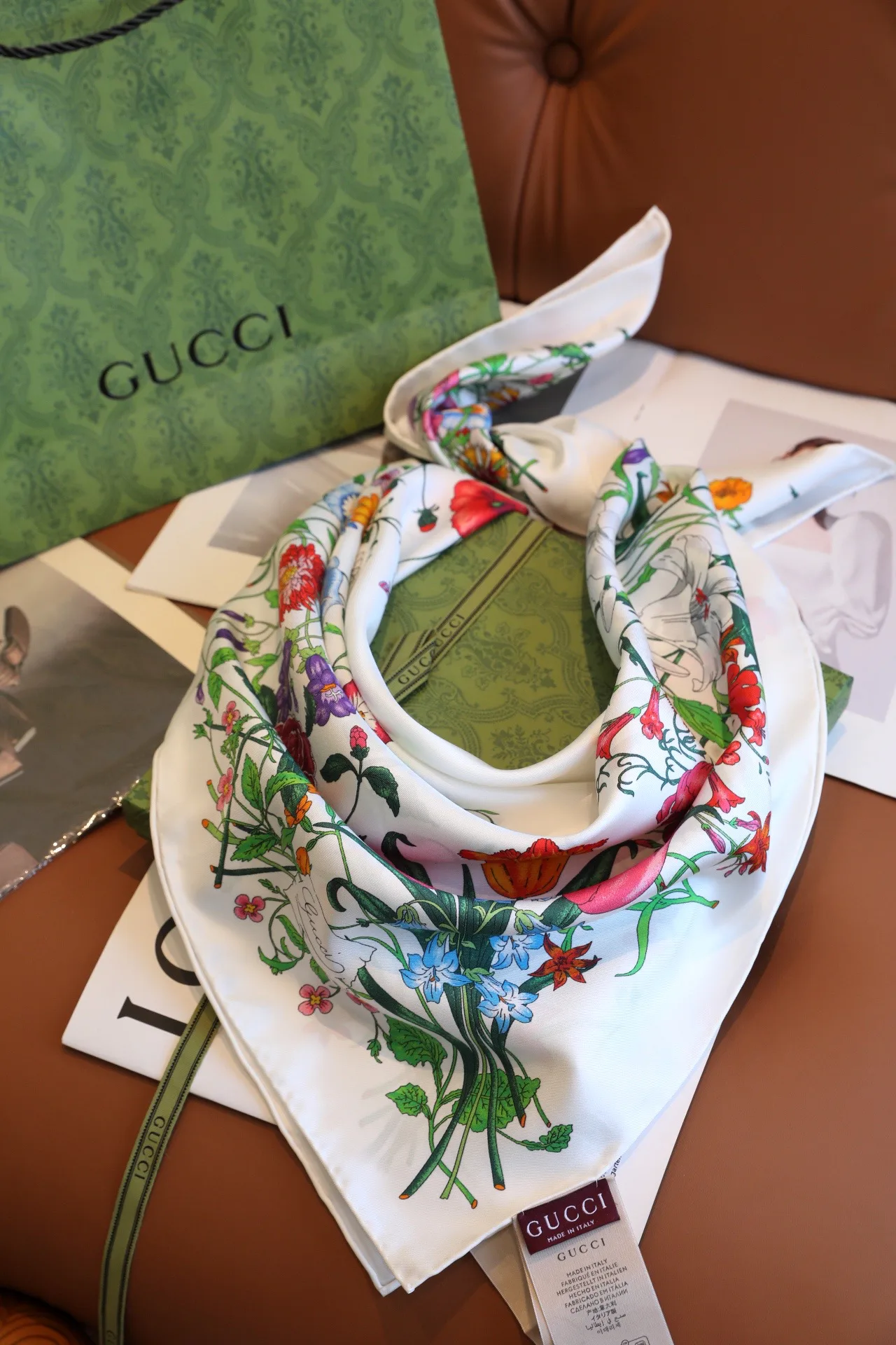 Шарфы Gucci 9648216