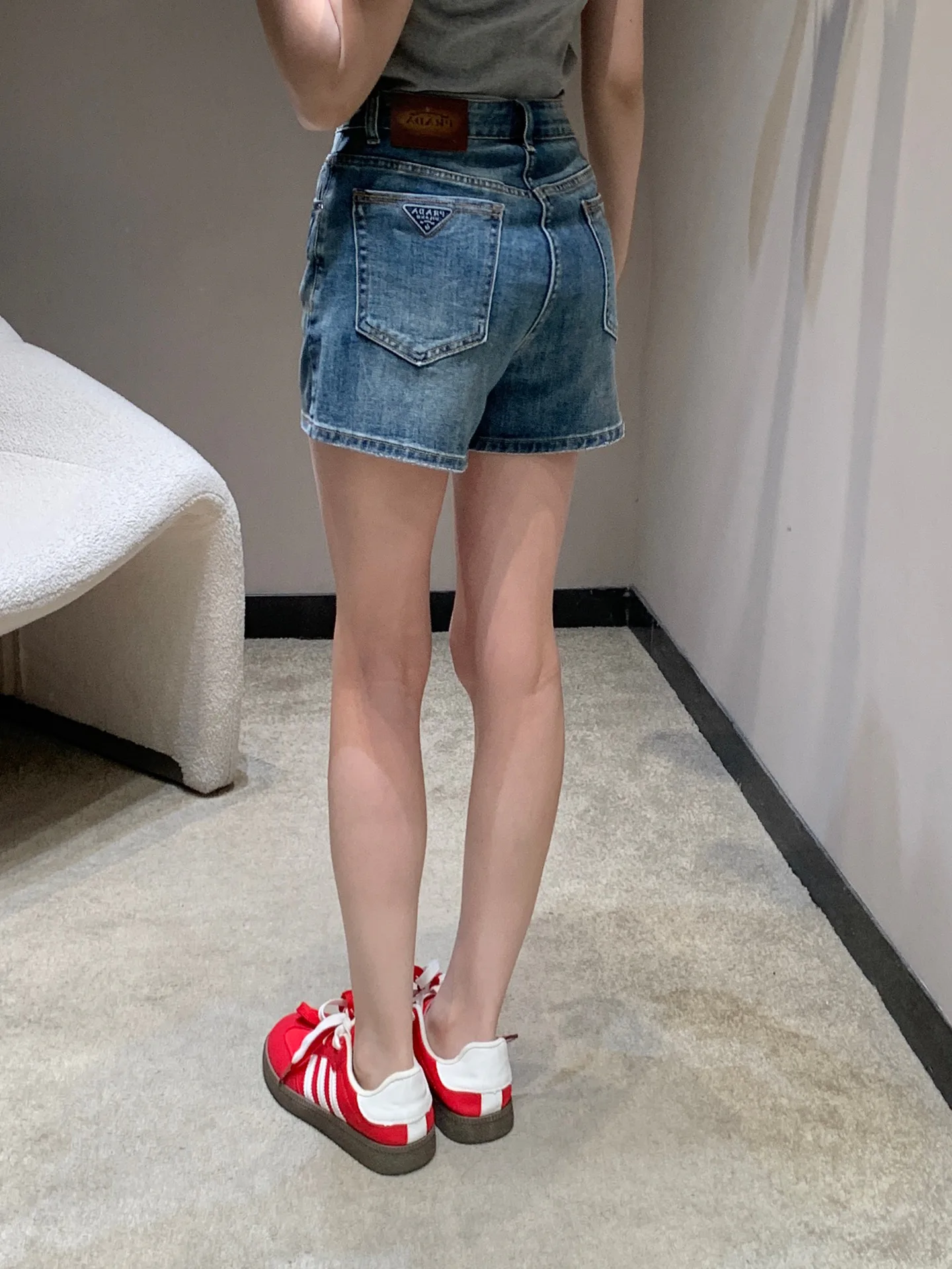 Шорты Женские Prada 5883333