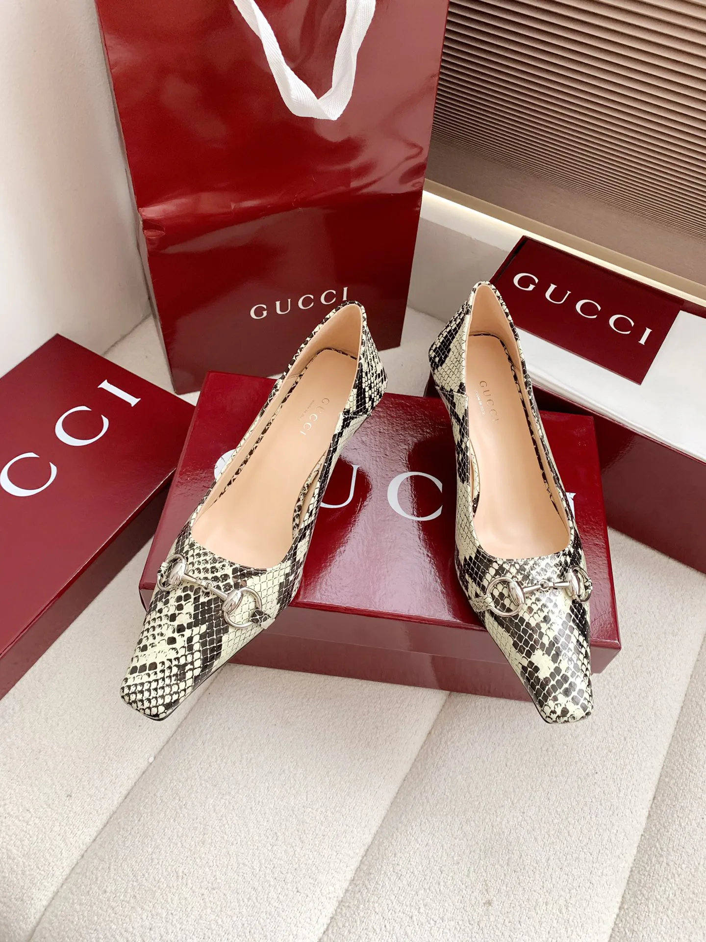 Туфли Женские Gucci 12699584
