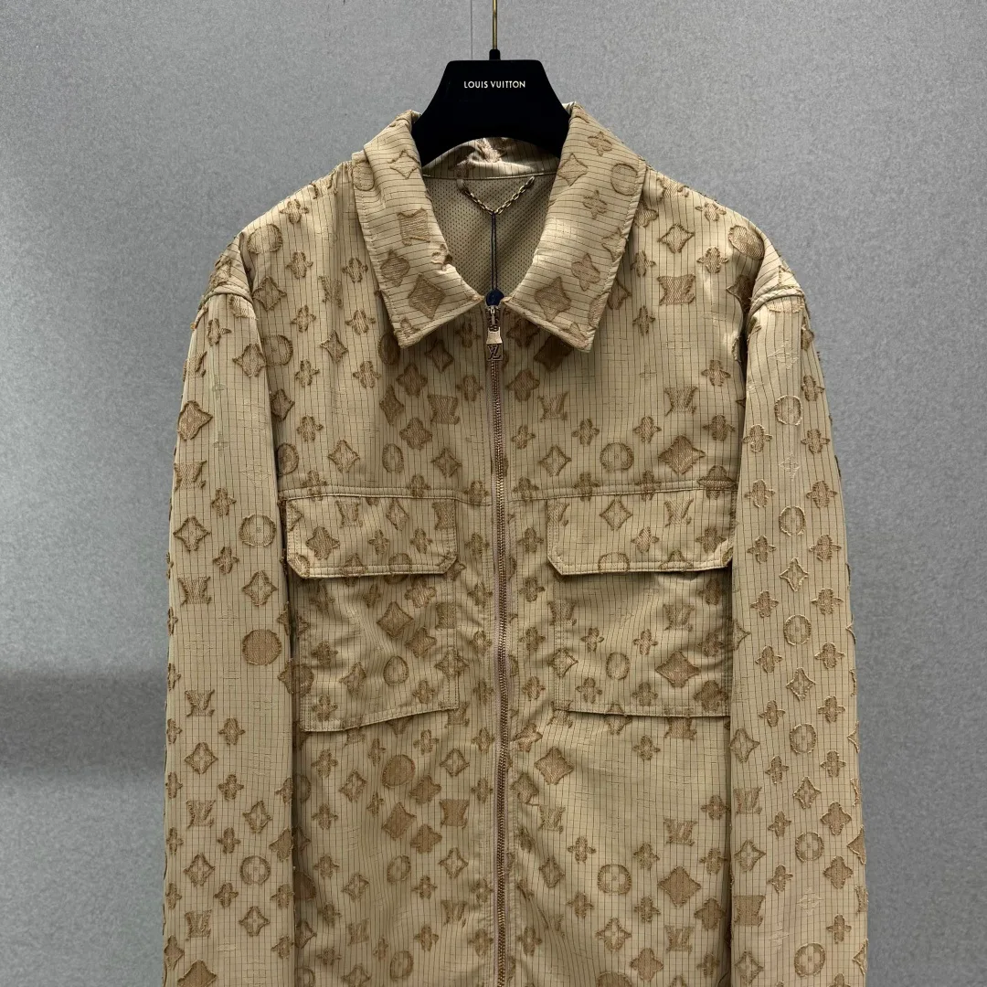 Куртки И Пуховики Мужские Louis Vuitton 17635197