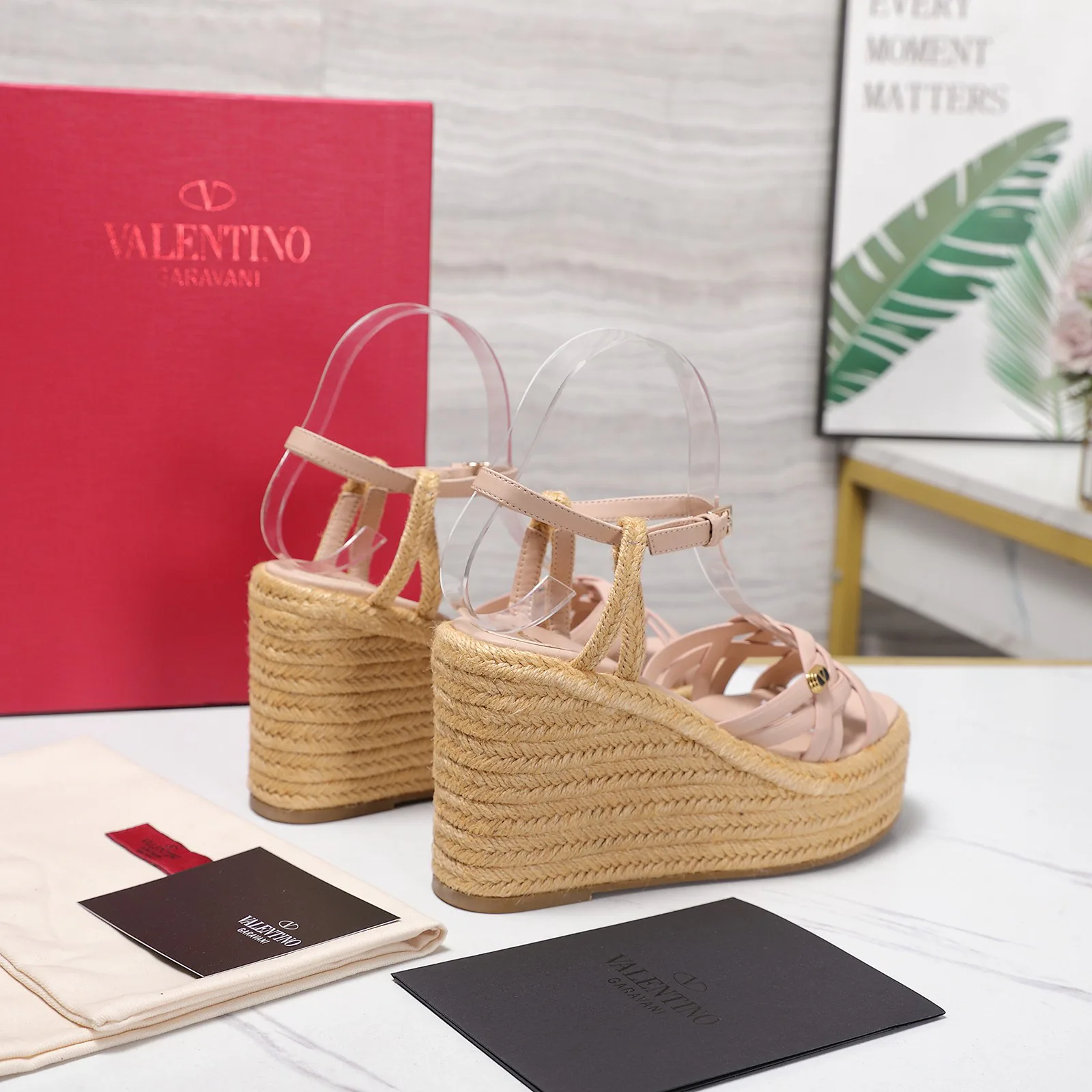 Босоножки Женские Valentino 18346928