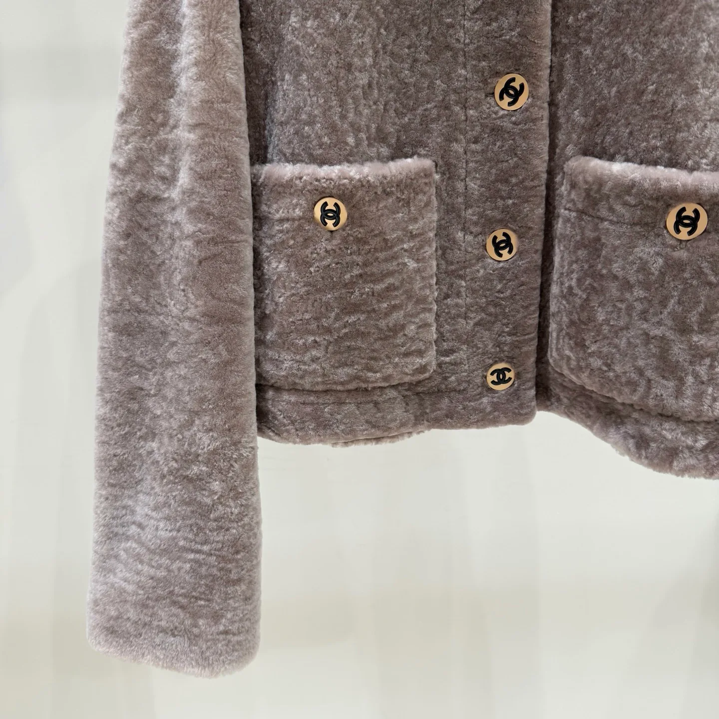 Кожаные Куртки И Дублёнки Женские Chanel 17921275