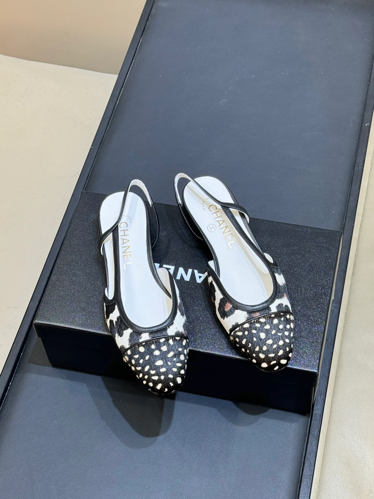 Босоножки Женские Chanel 17490880