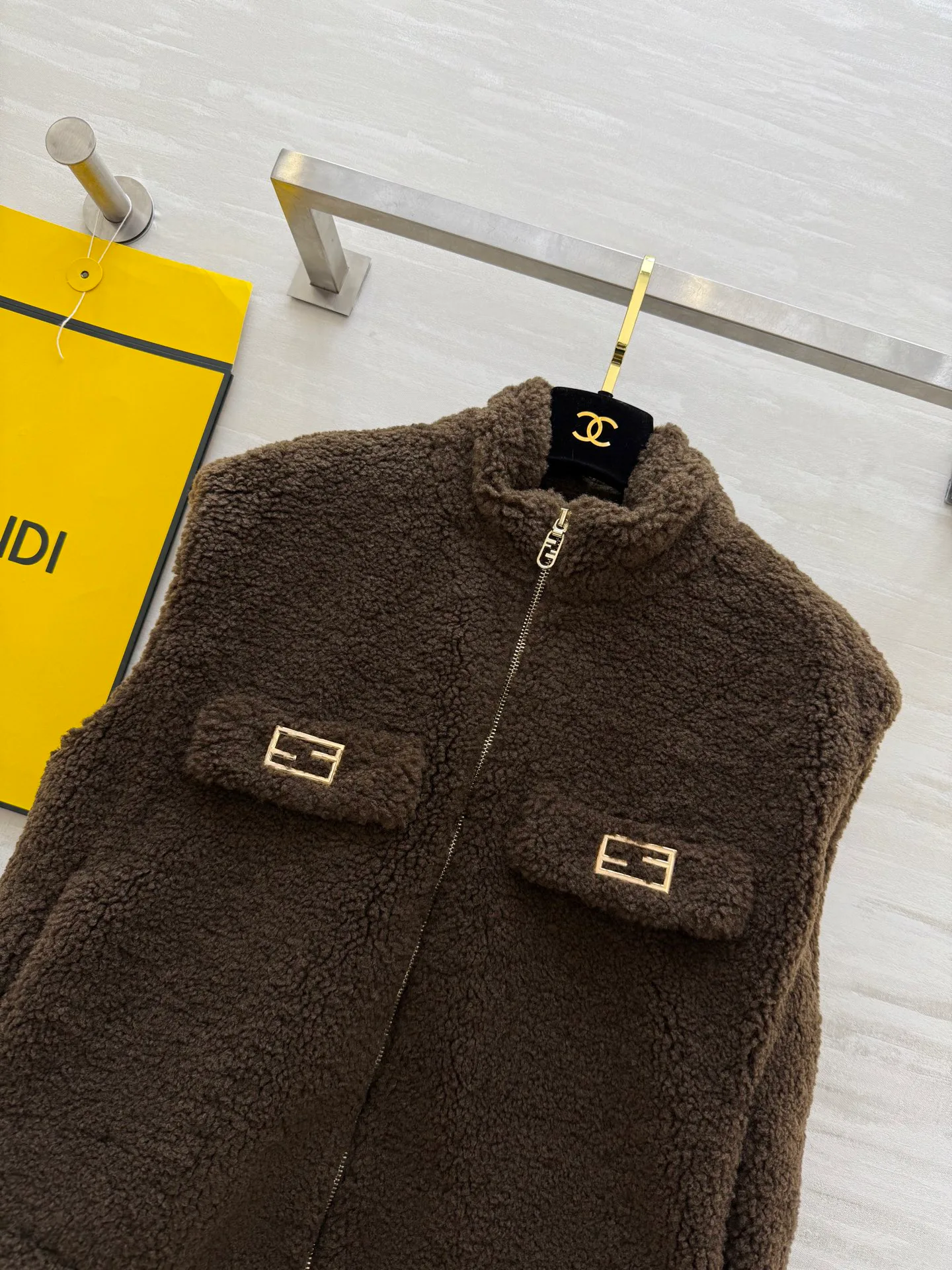 Жилеты Женские Fendi 600436