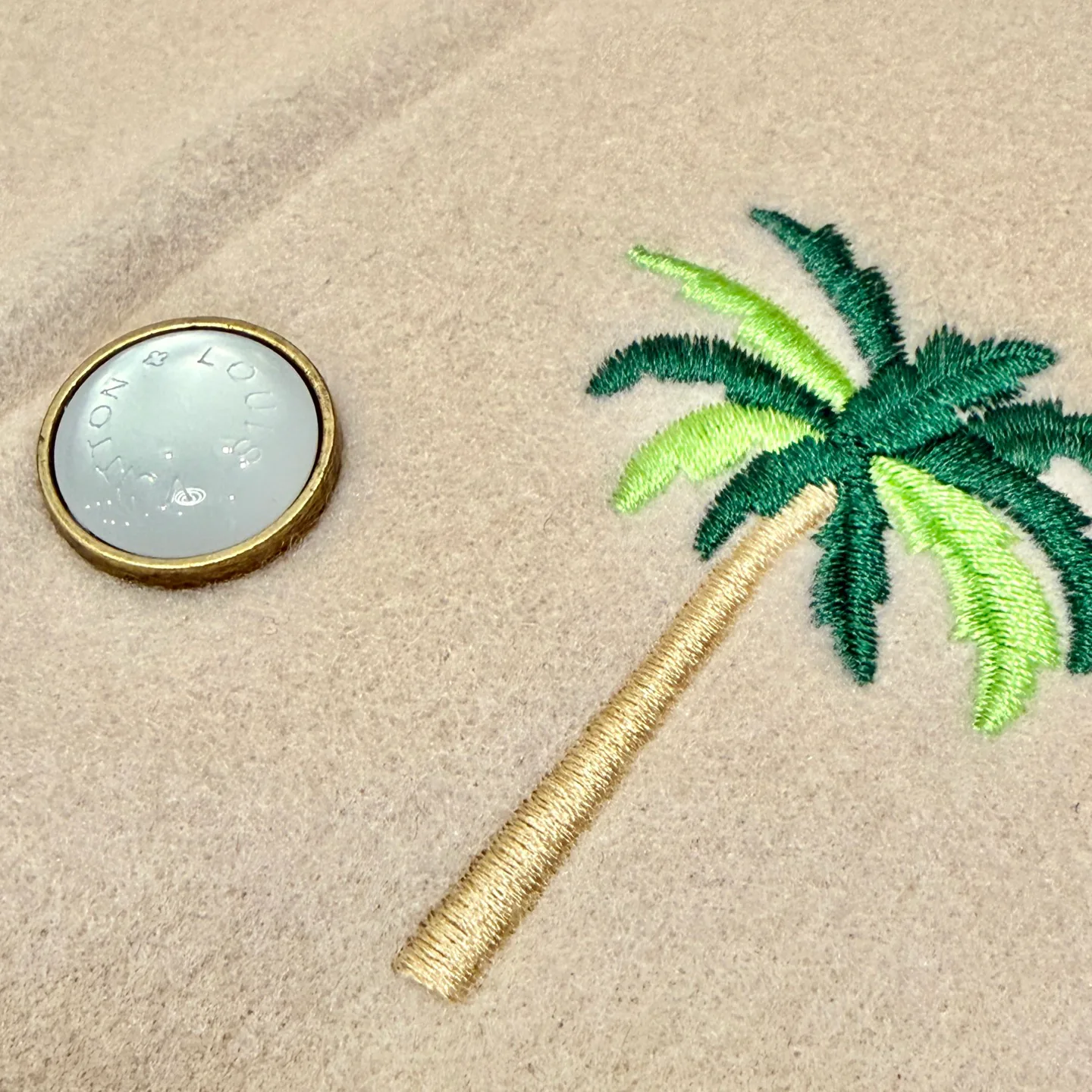 Куртки И Пуховики Женские Louis Vuitton 2162256