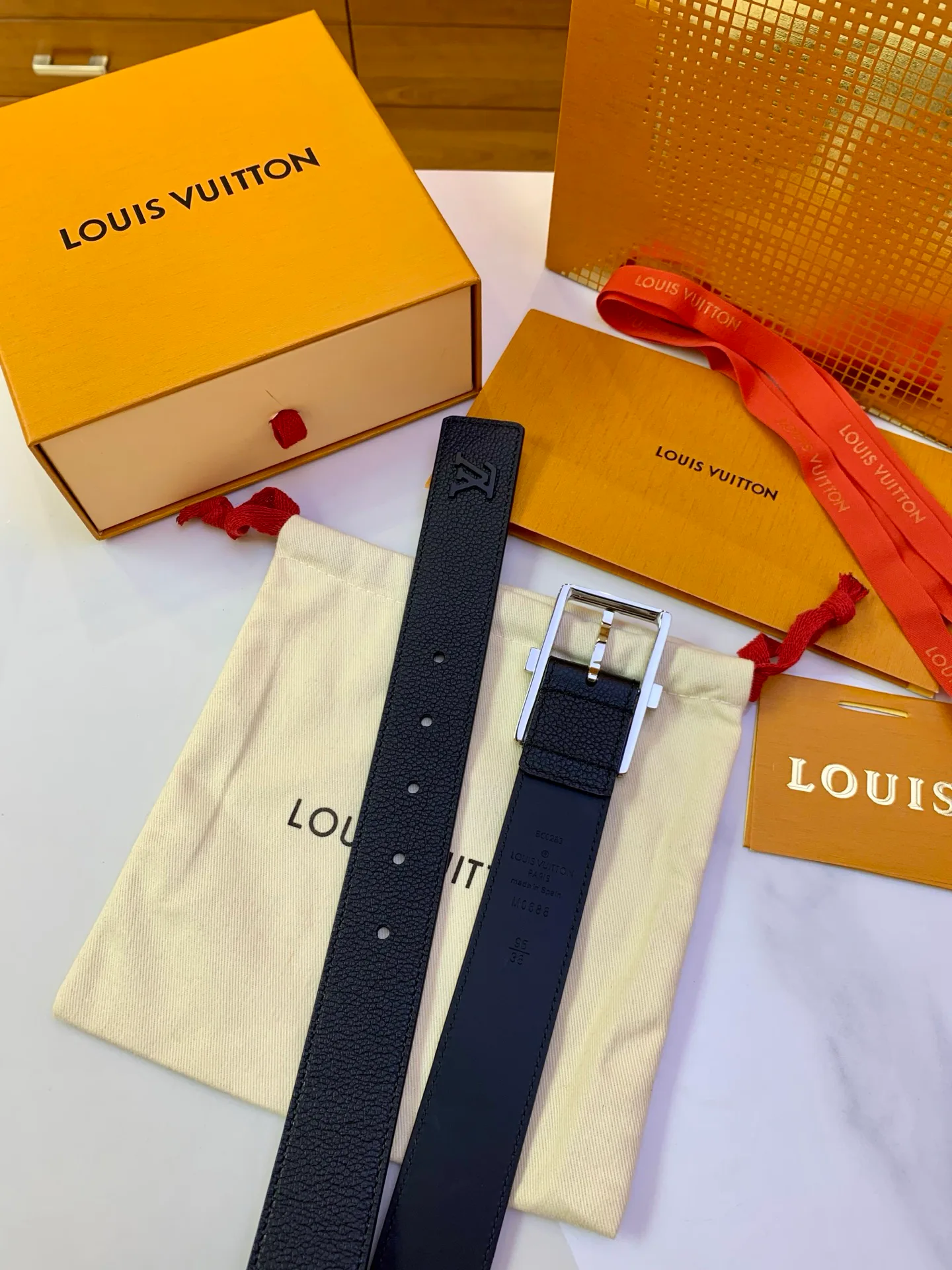 Ремни Louis Vuitton 17682169