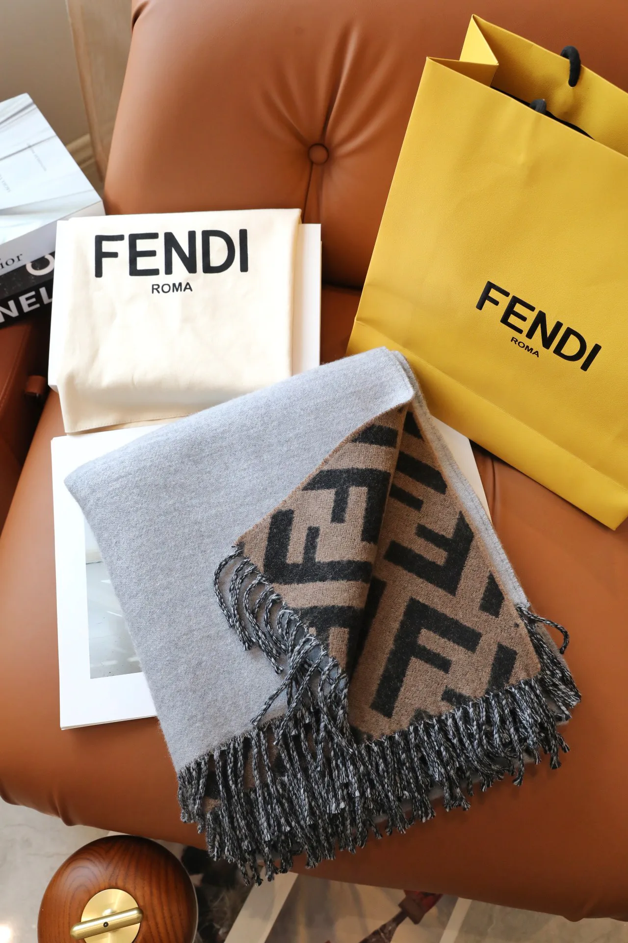 Пальто Женские Fendi 19187244