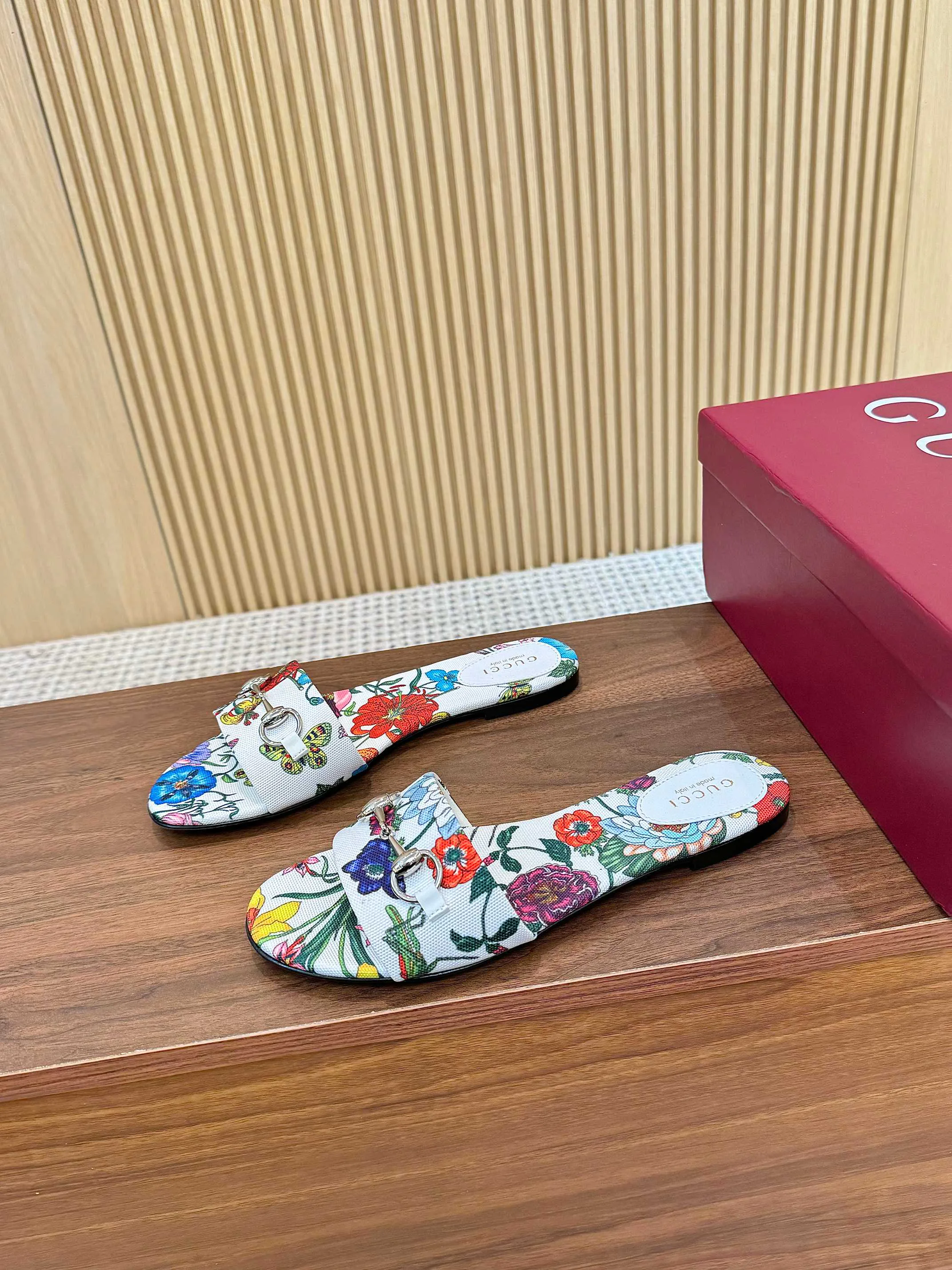 Сандалии Женские Gucci 11529288